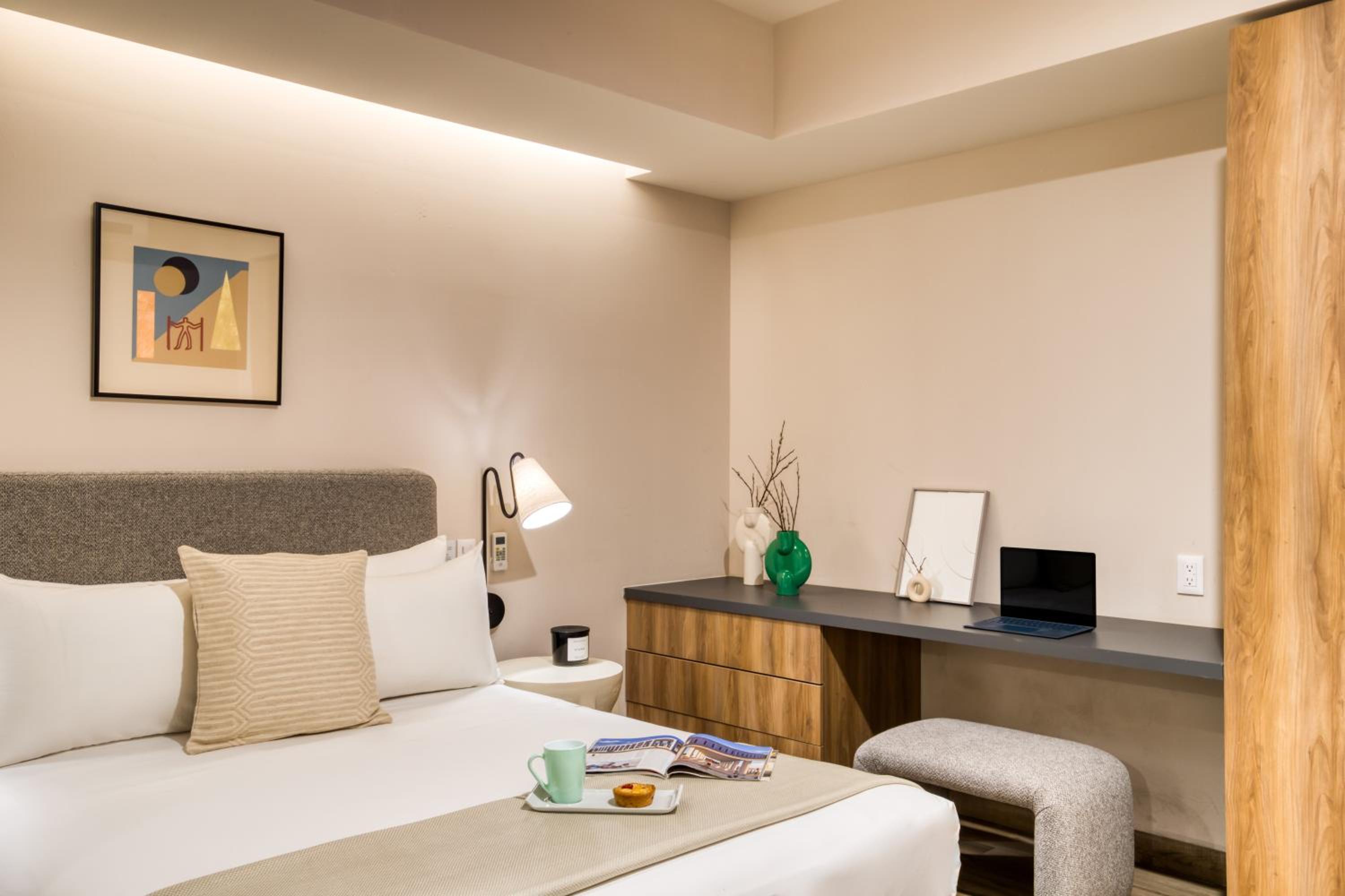 Two-Bedroom Apartment with Balcony - Photo 7