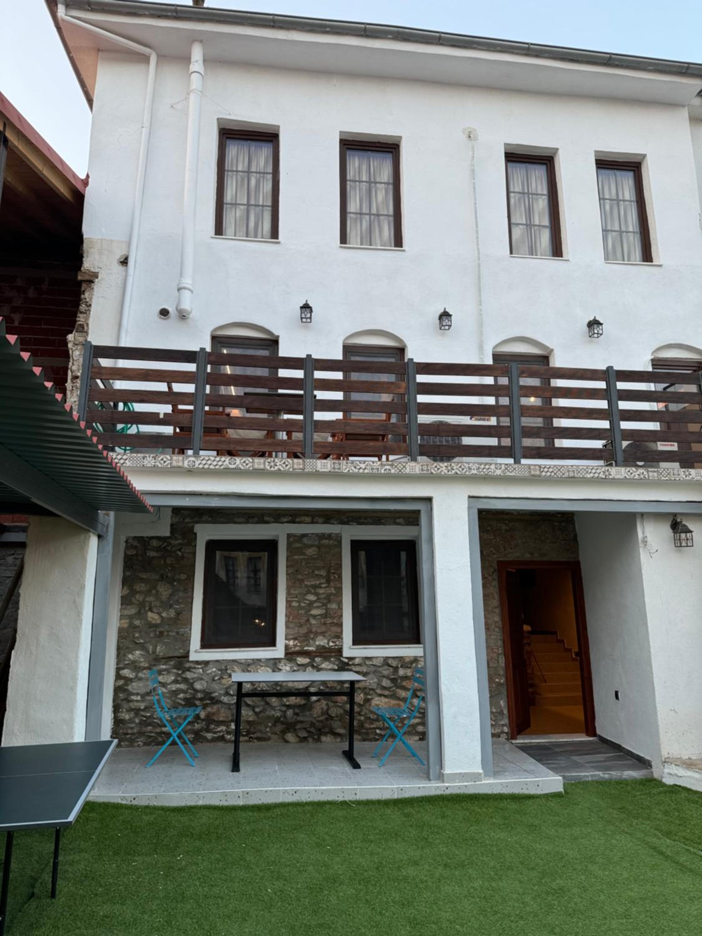 Villa photo 2