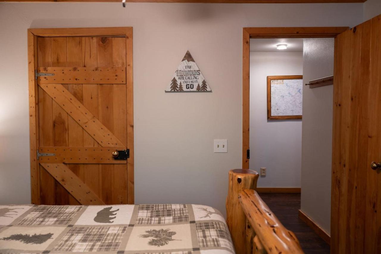 Two-Bedroom House photo 3