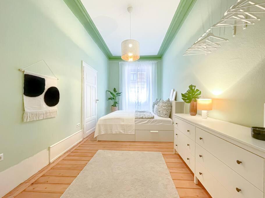 One-Bedroom Apartment with Balcony photo 1