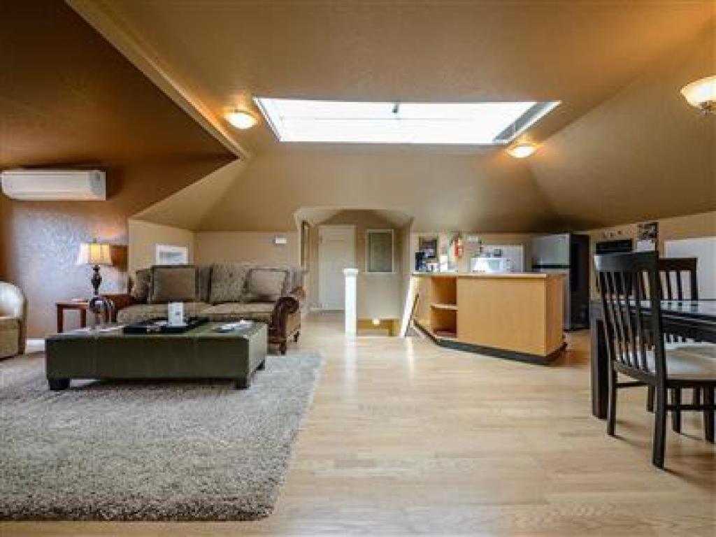 One-Bedroom Standard Apartment
