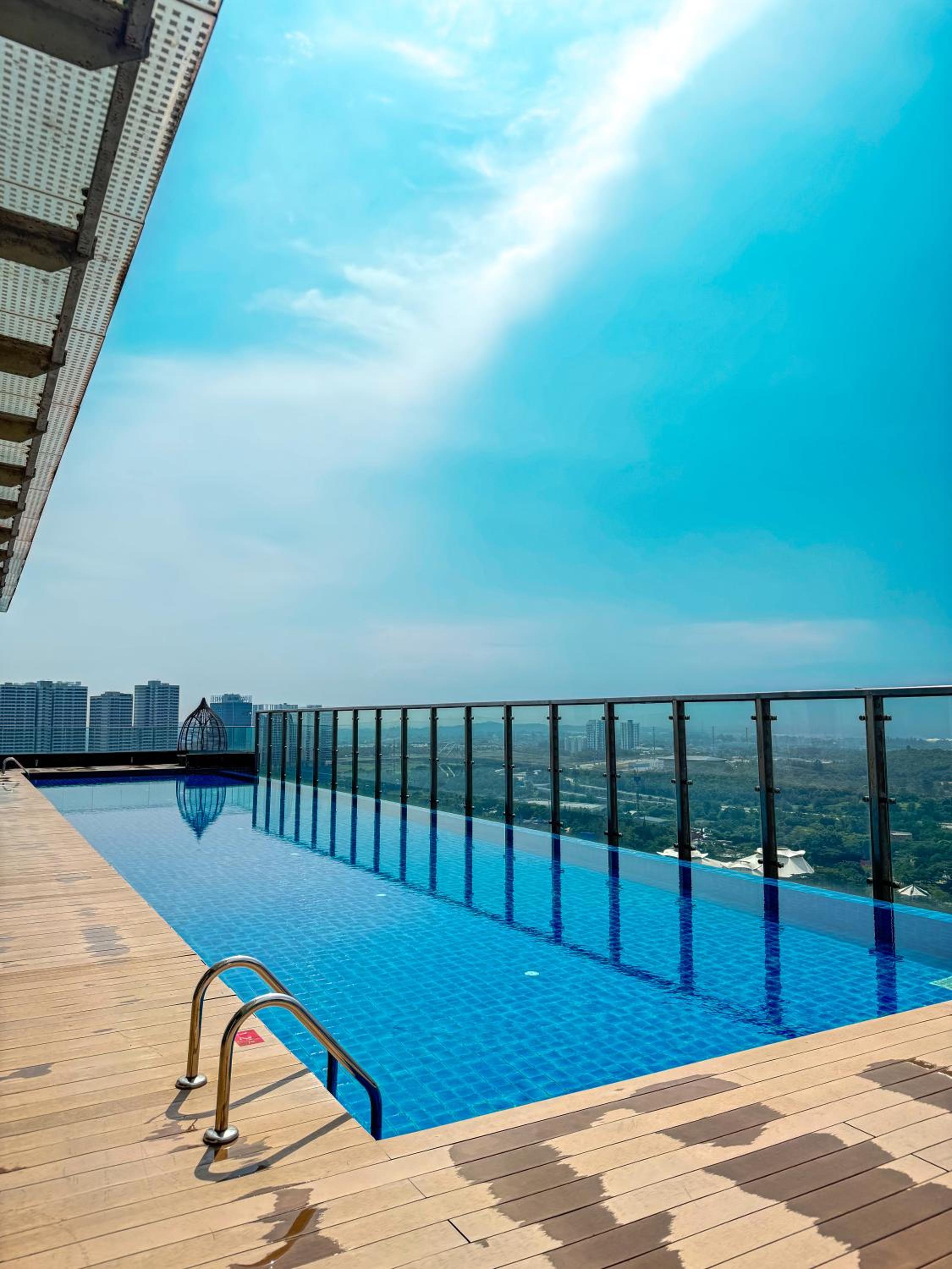 Apartment with Pool View  photo 1