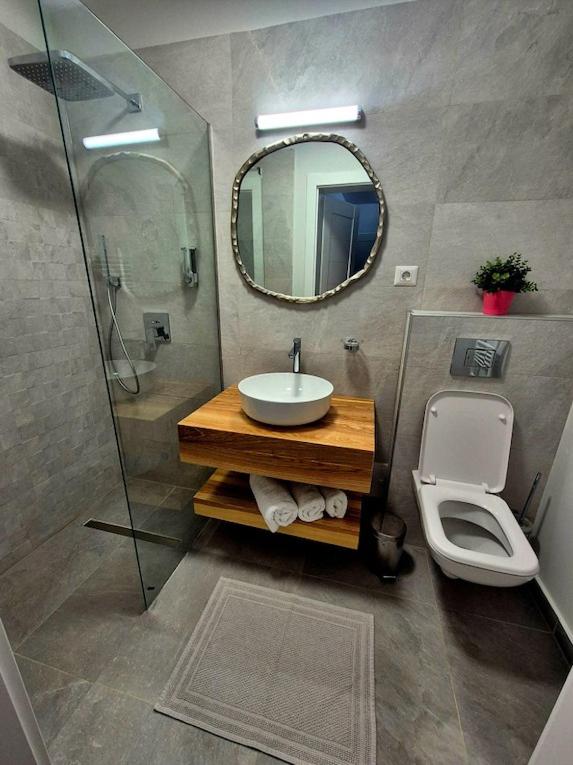 Two-Bedroom House photo 3