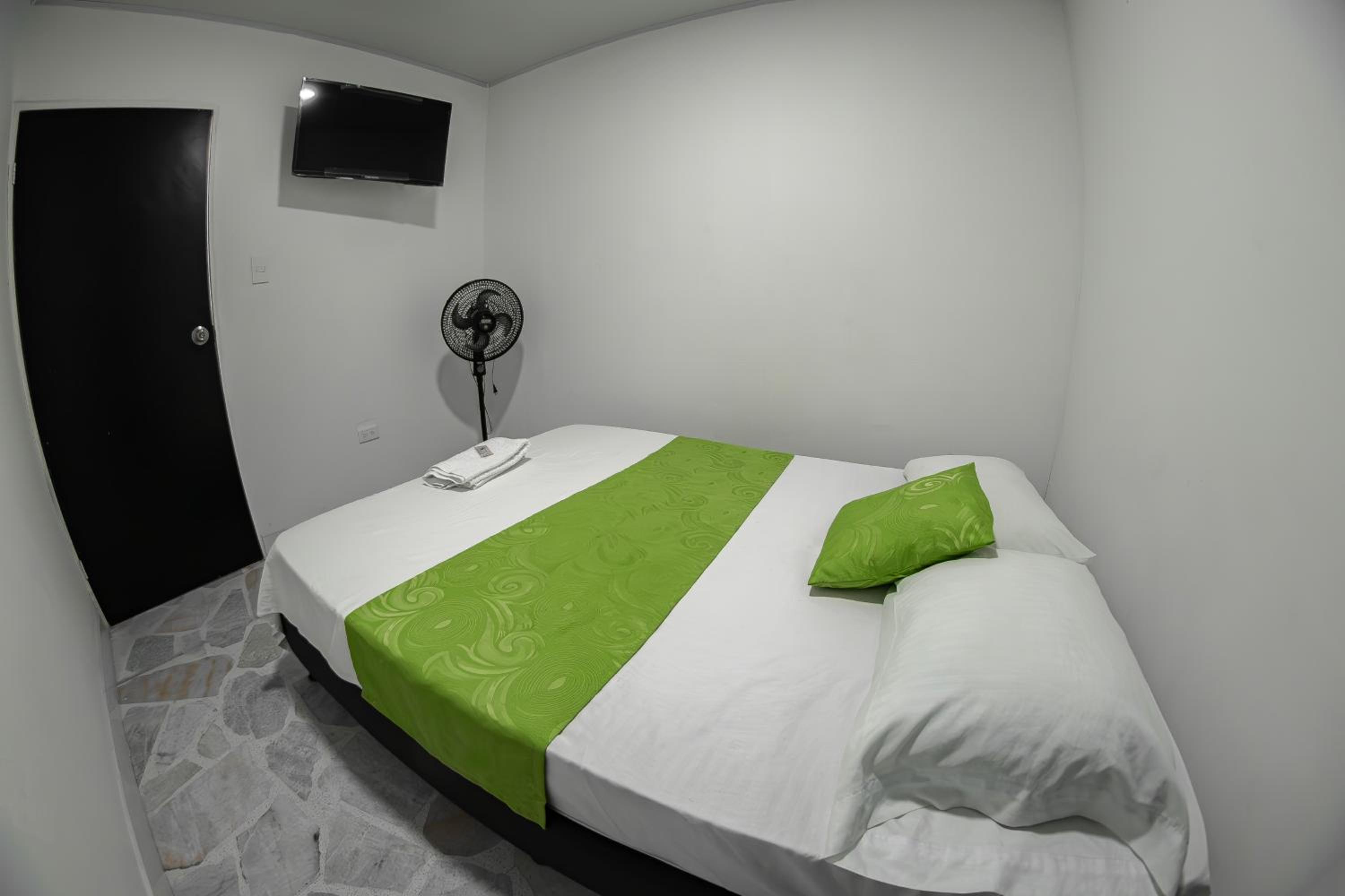 Budget Single Room photo 3