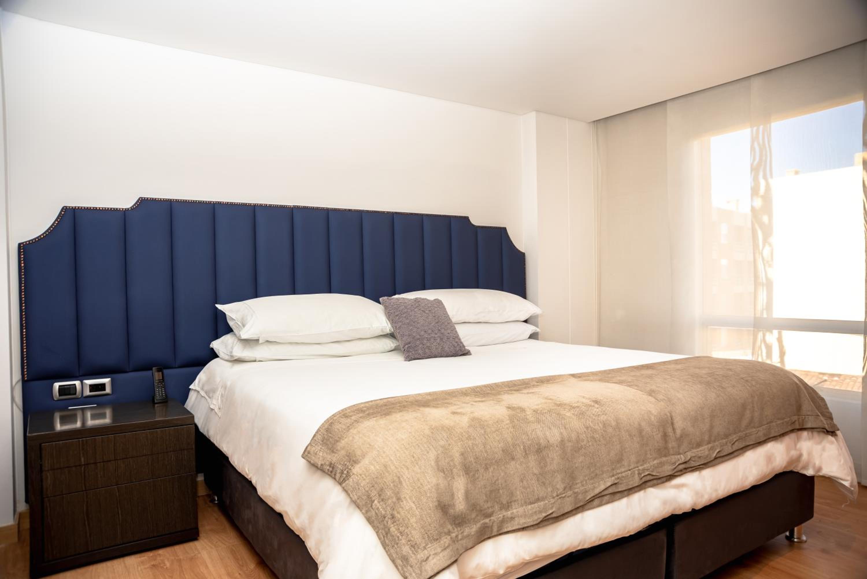 1 Queen Bed Premium Room