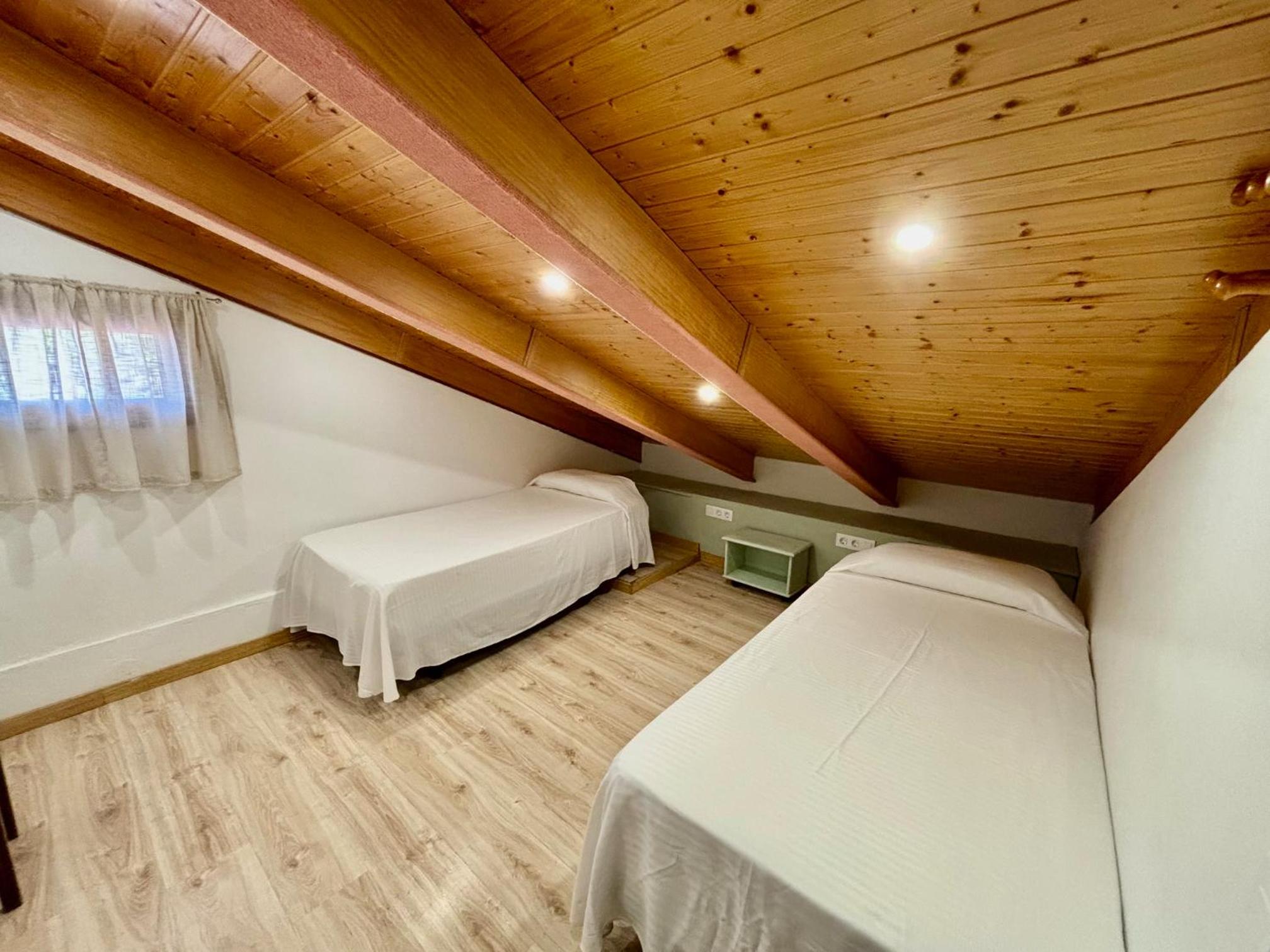 Budget Double Room photo 3
