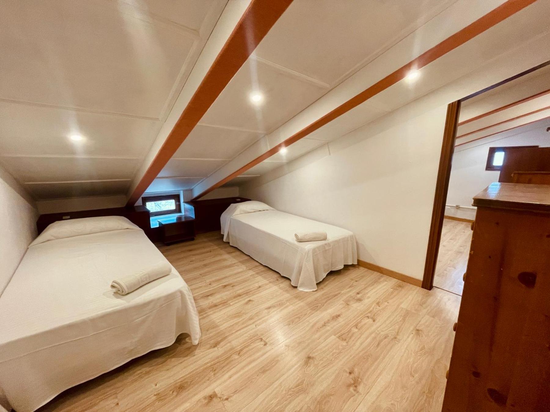 Economy Quadruple Room photo 2