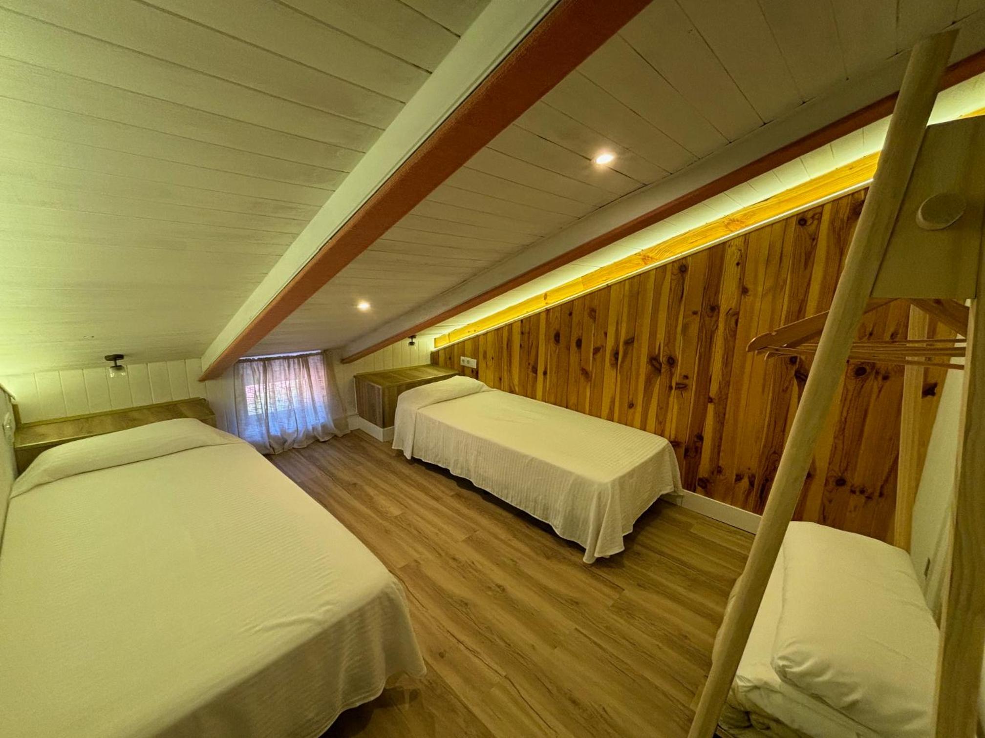Budget Double Room photo 2