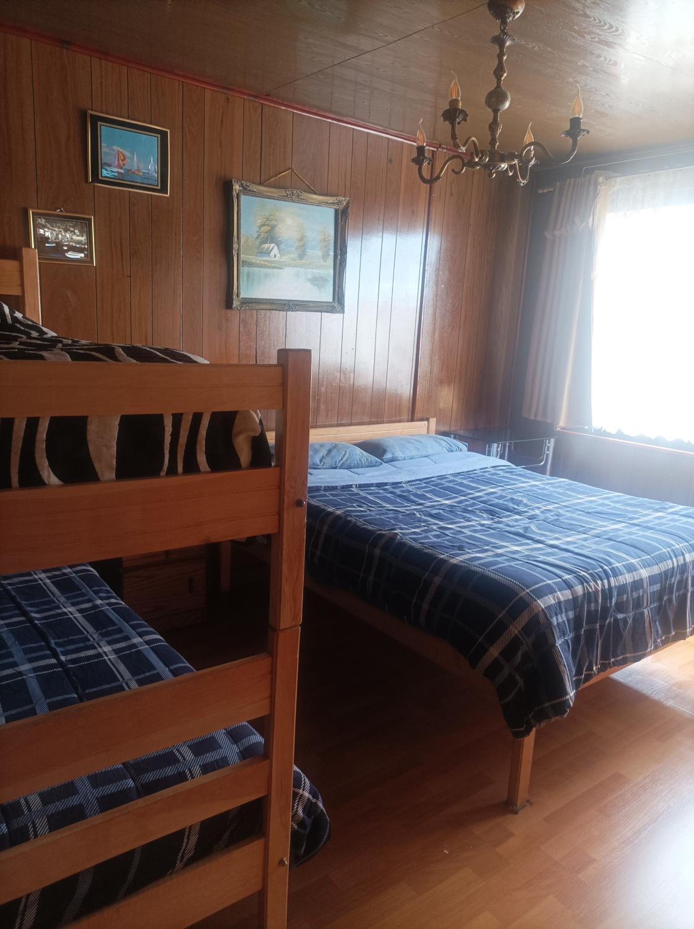 Quadruple Room with Shared Bathroom photo 3