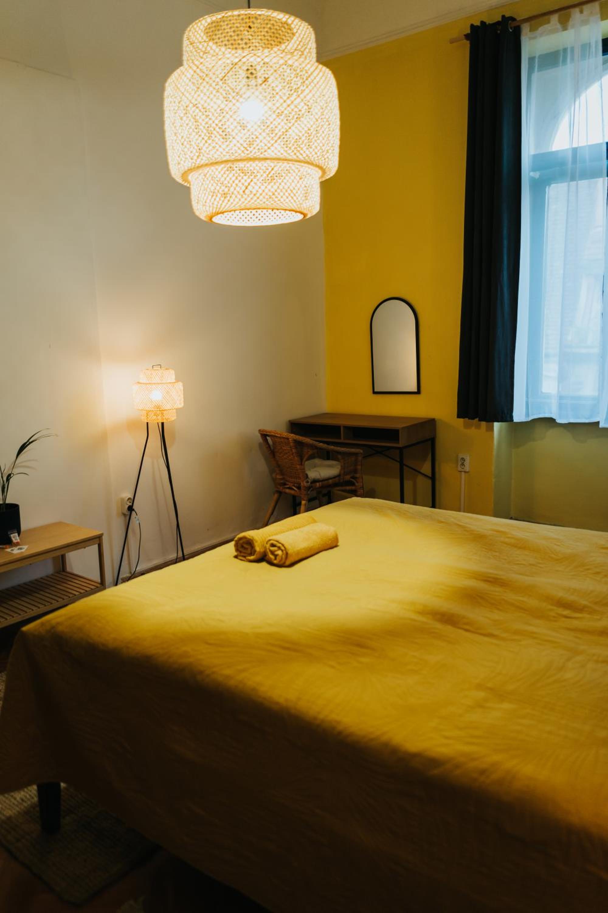 Double Room with Shared Bathroom photo 2