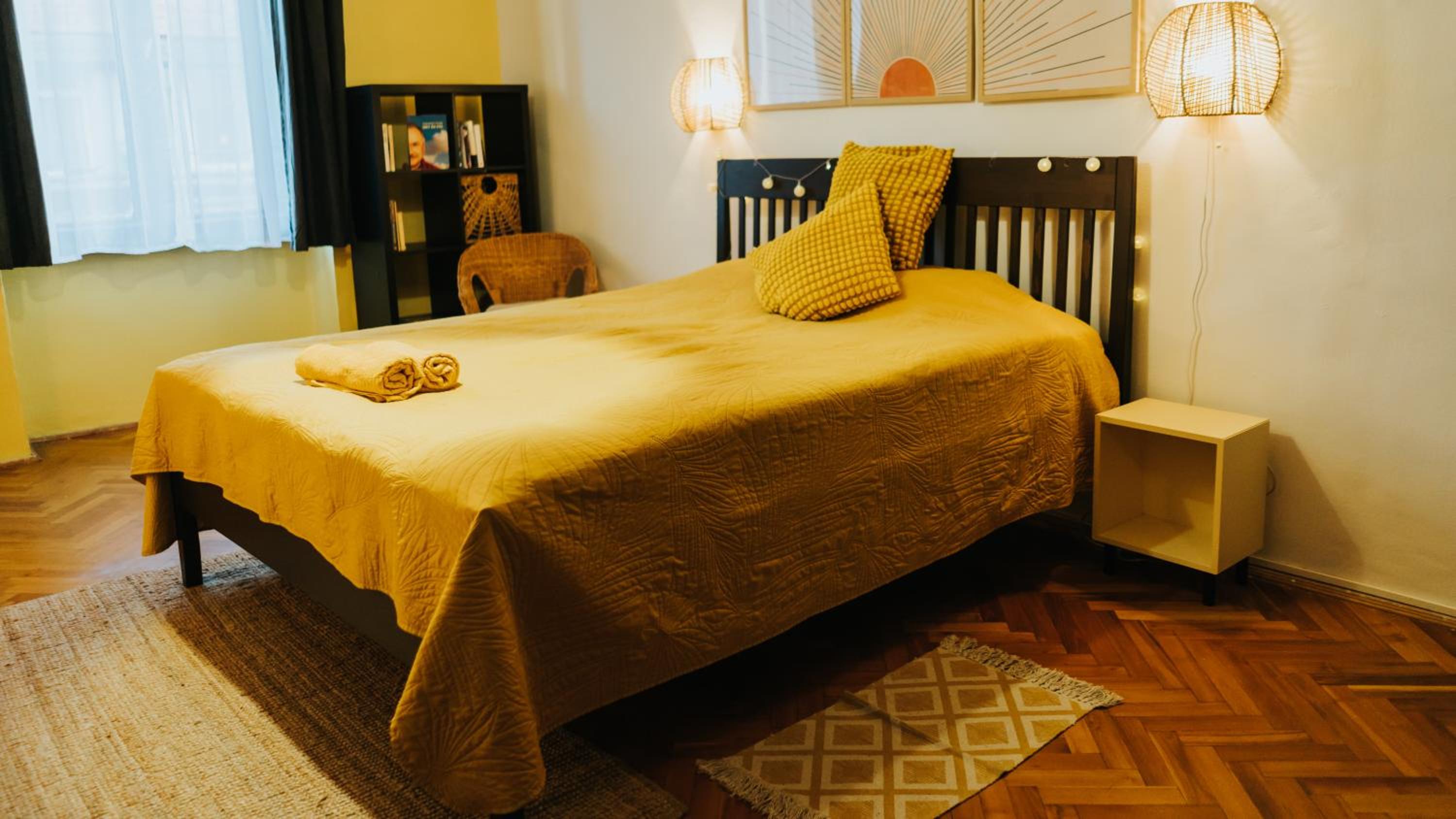 Double Room with Shared Bathroom photo 3