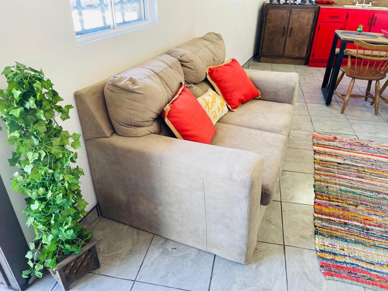 Studio Apartment With One Double Bed photo 3