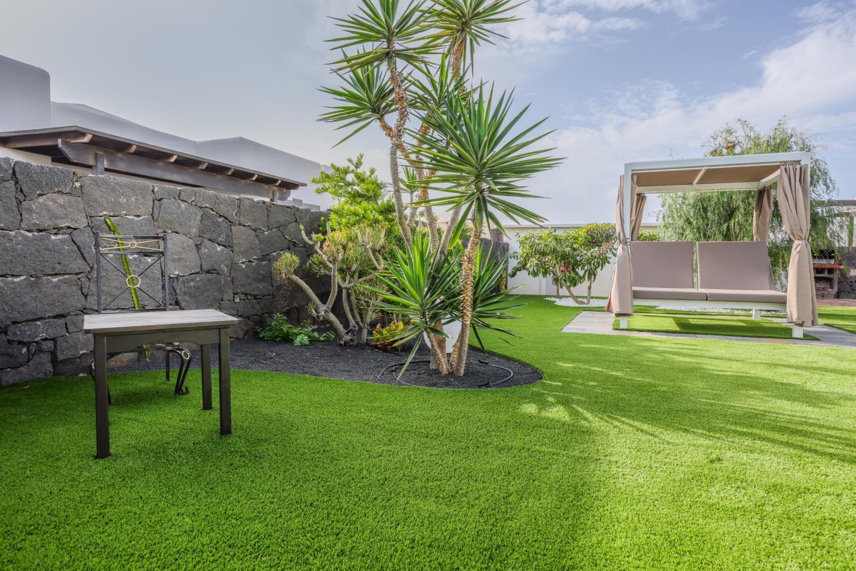 Three-Bedroom Villa photo 3