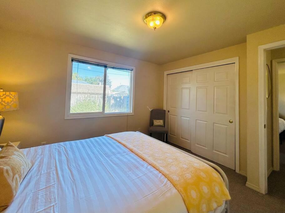 Two-Bedroom House photo 2