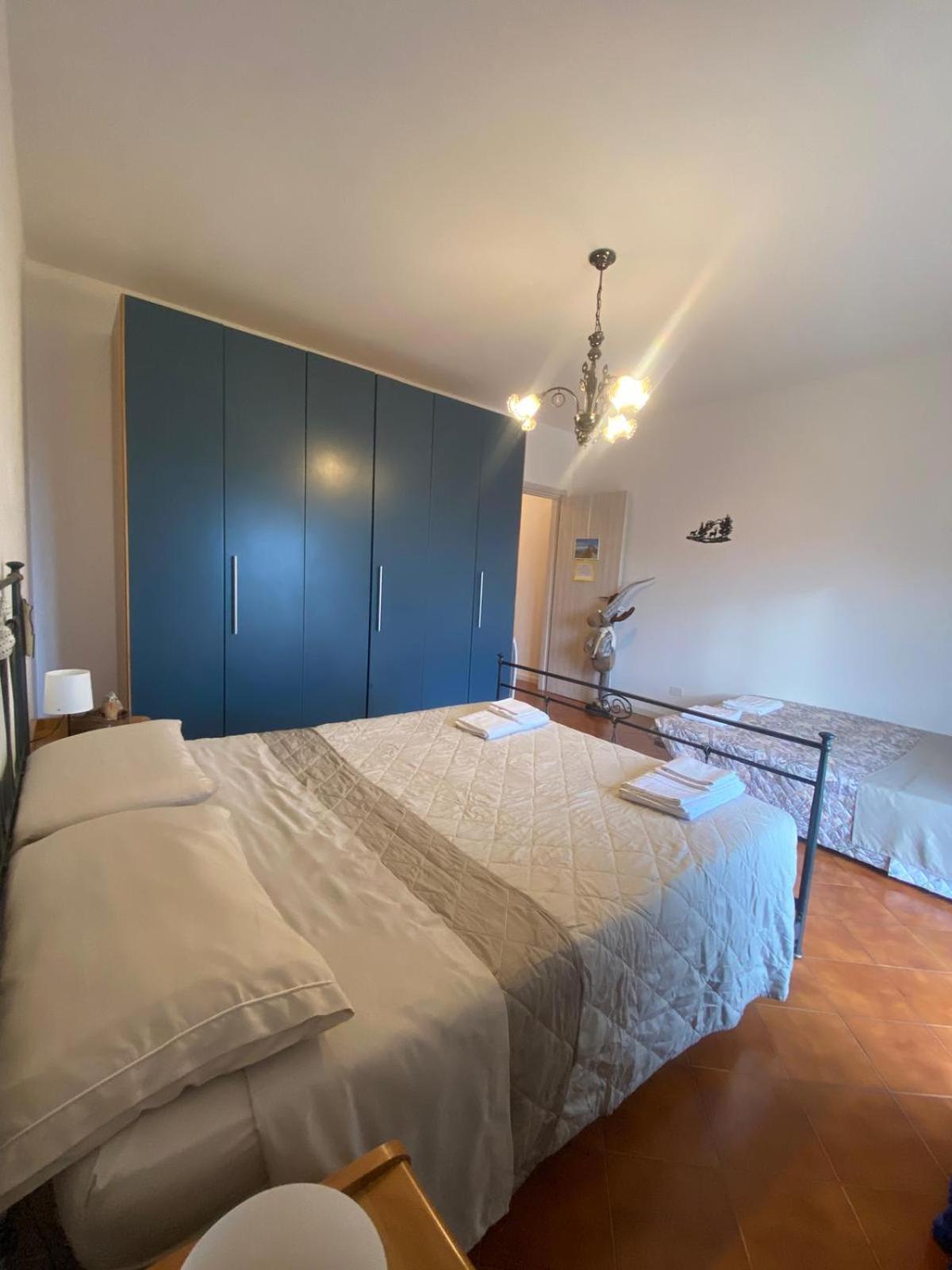 Three-Bedroom Apartment with View photo 2