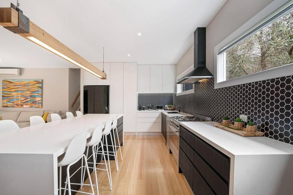 Three-Bedroom House photo 2
