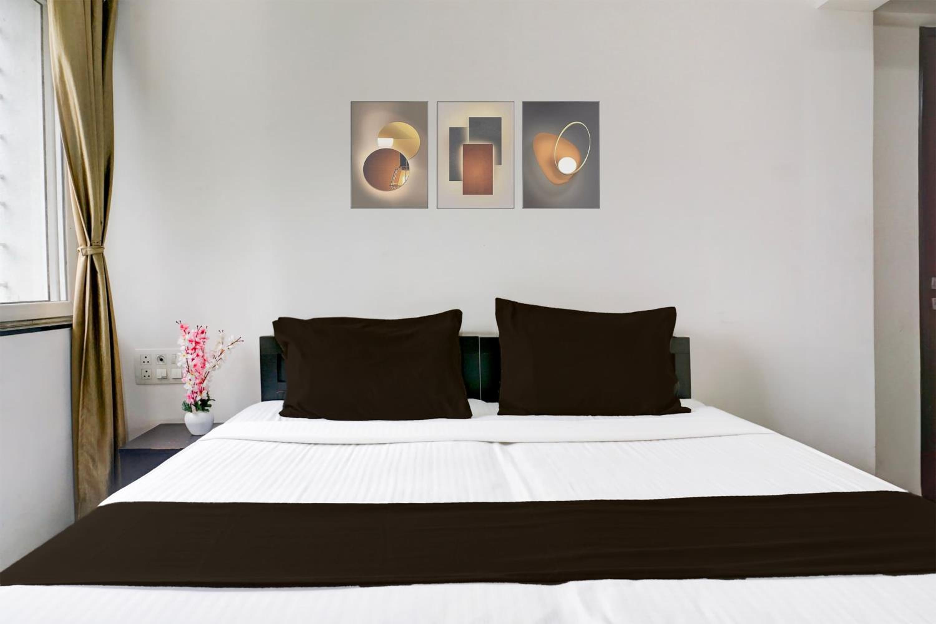 Classic Triple Room photo 2