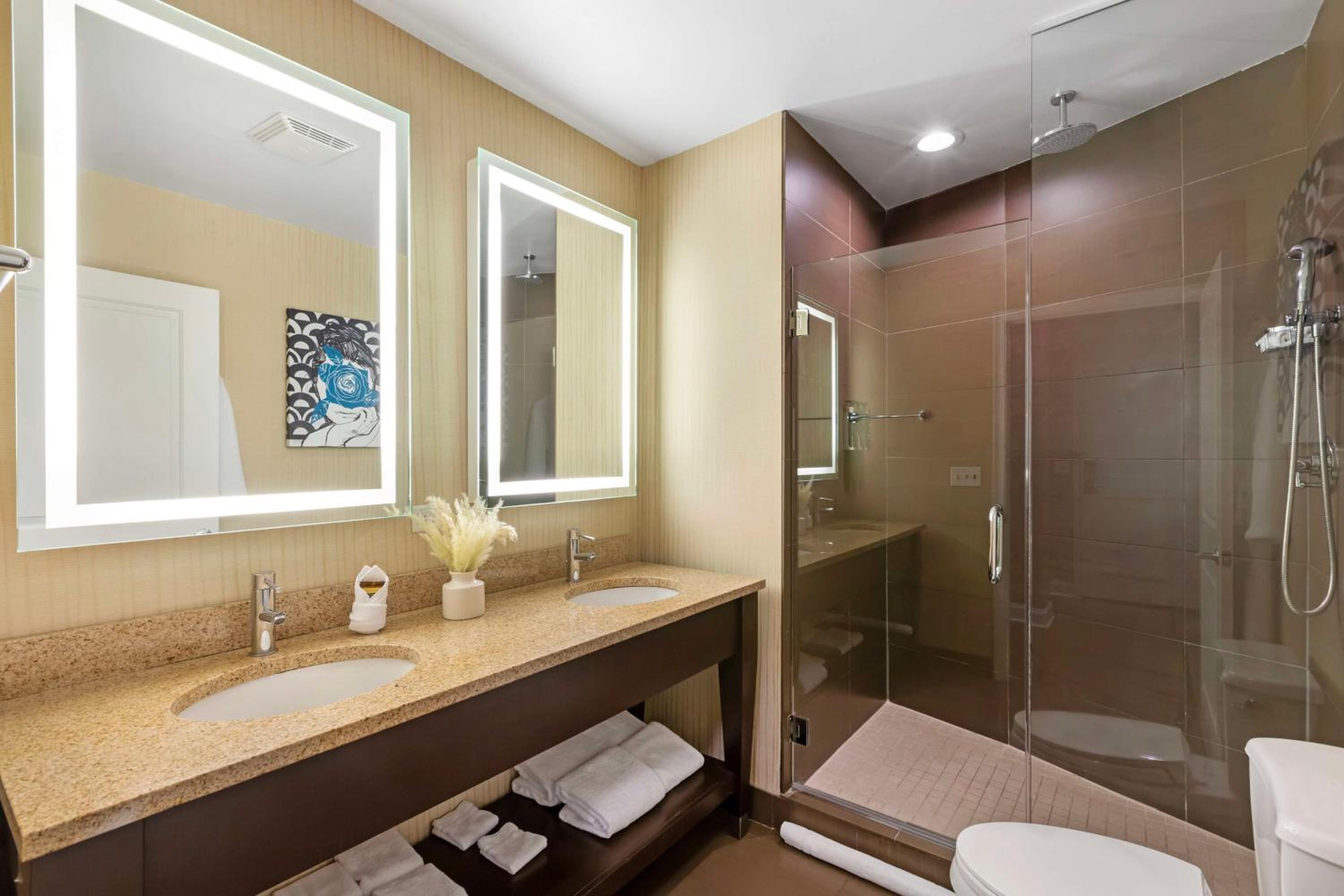 King Loft Suite with Sofa Bed and Kitchenette - Annex - Photo 3