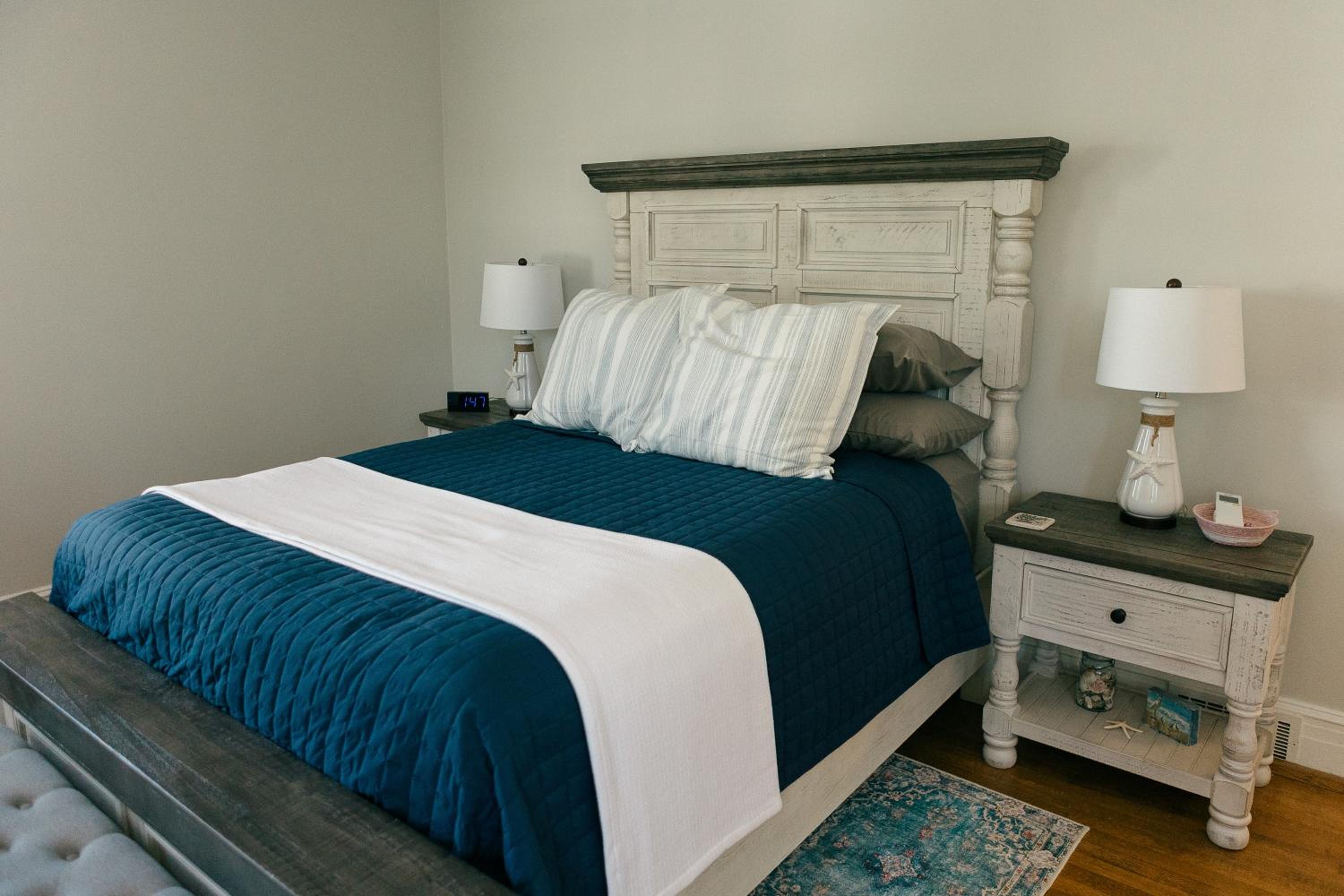 Queen Room with Garden View