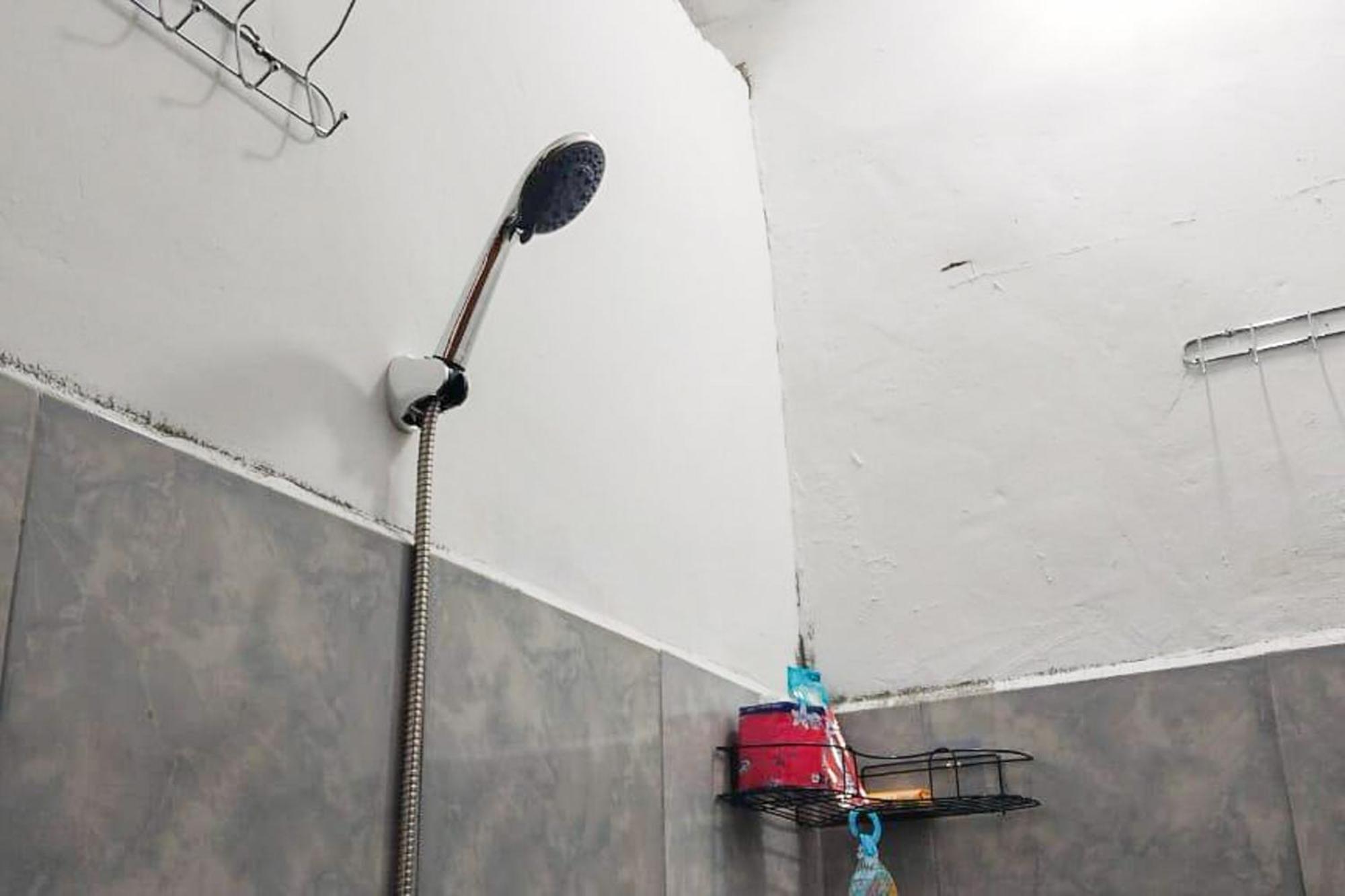 Standard Twin Room - Photo 4