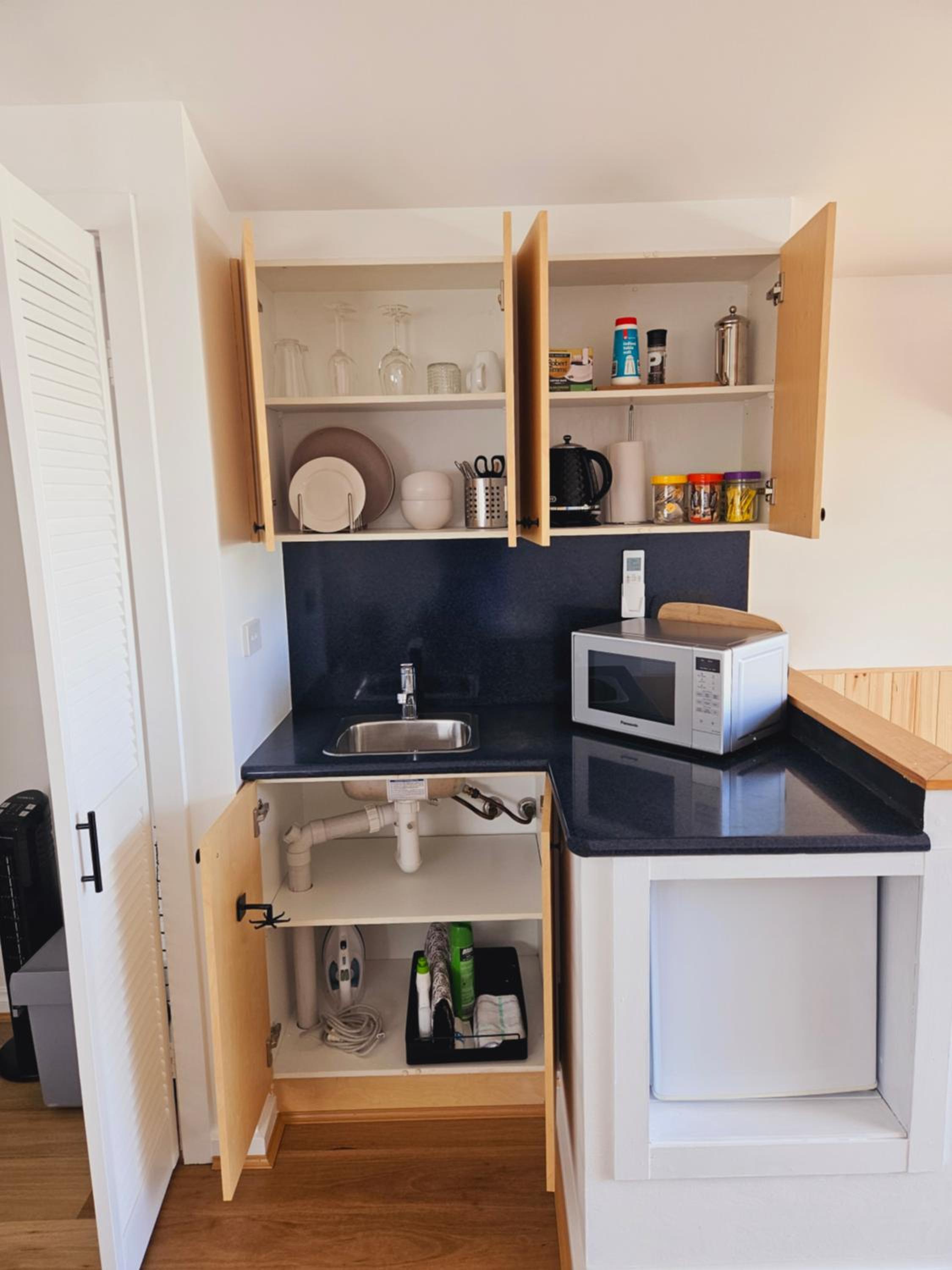 One-Bedroom Apartment - Treetop Studio photo 2
