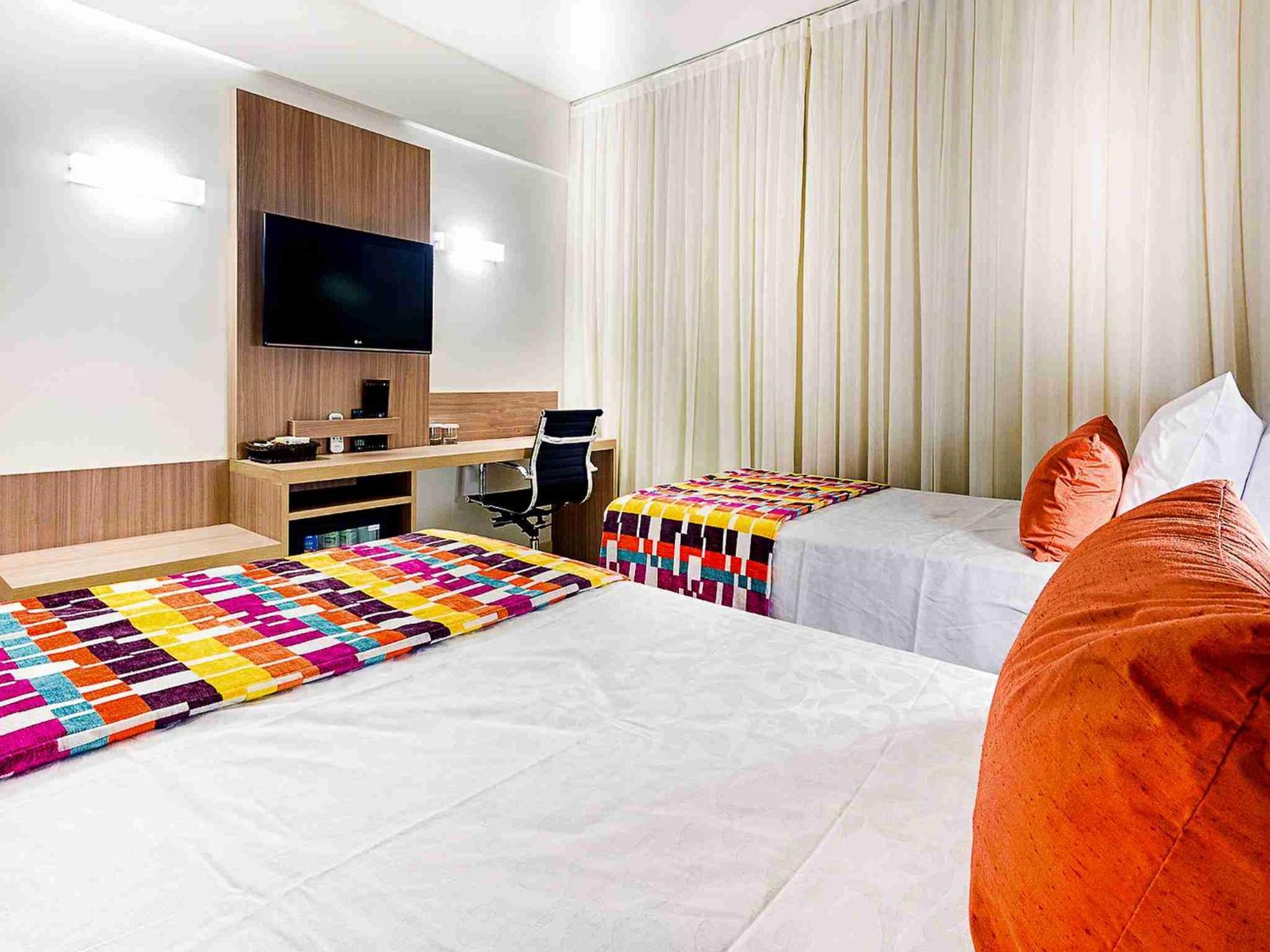 Superior Double Room thumbnail 5