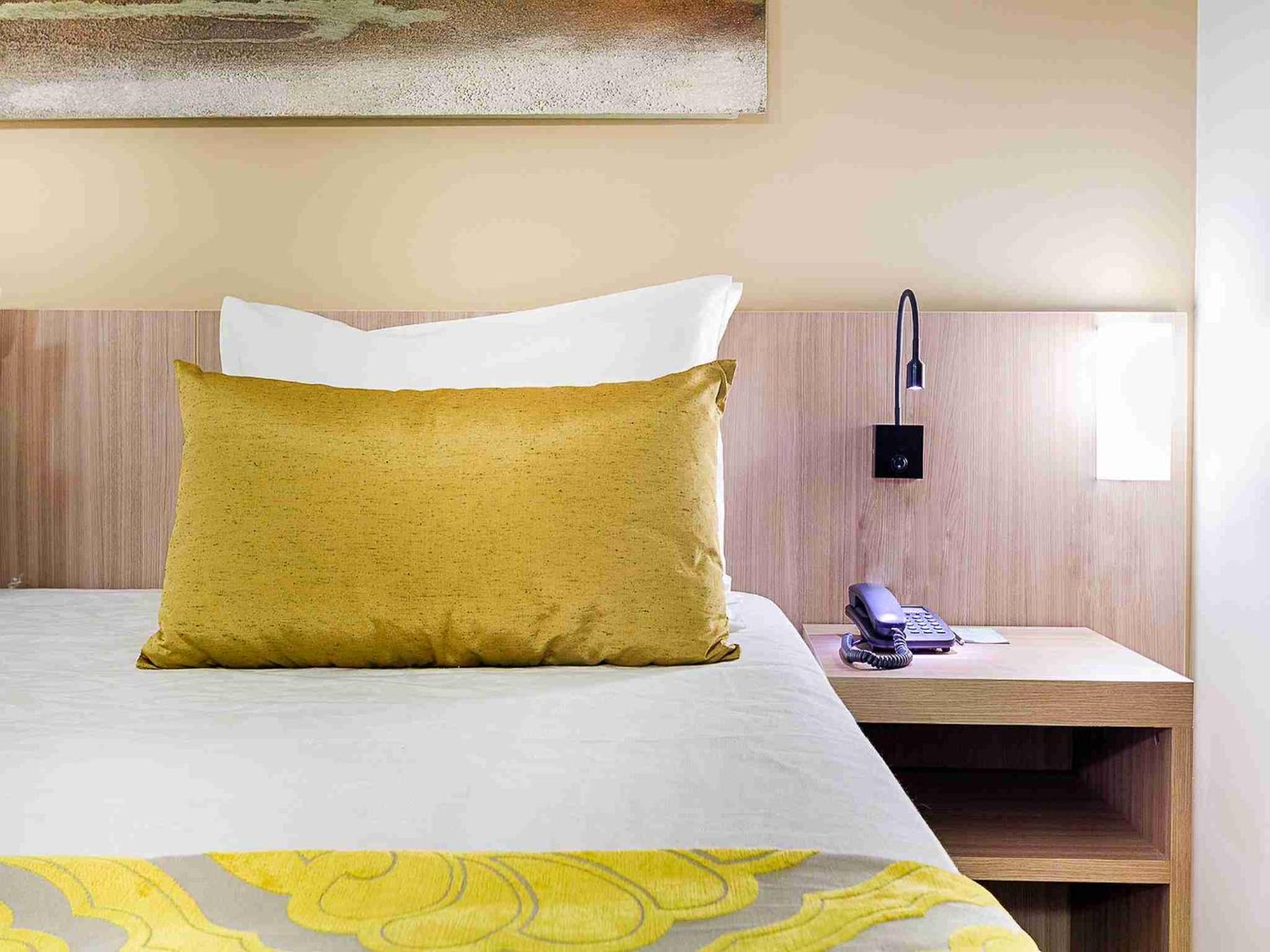 Available room thumbnail 5