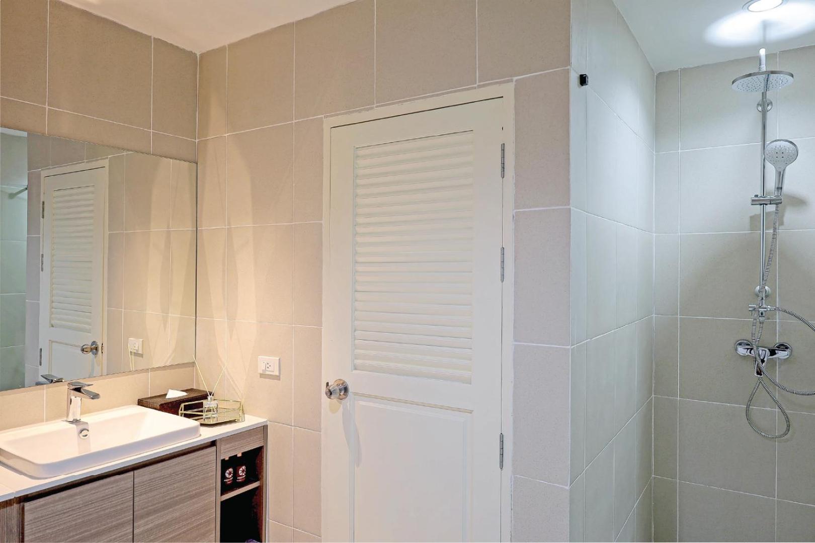 Suite 4 Pax - Photo 2