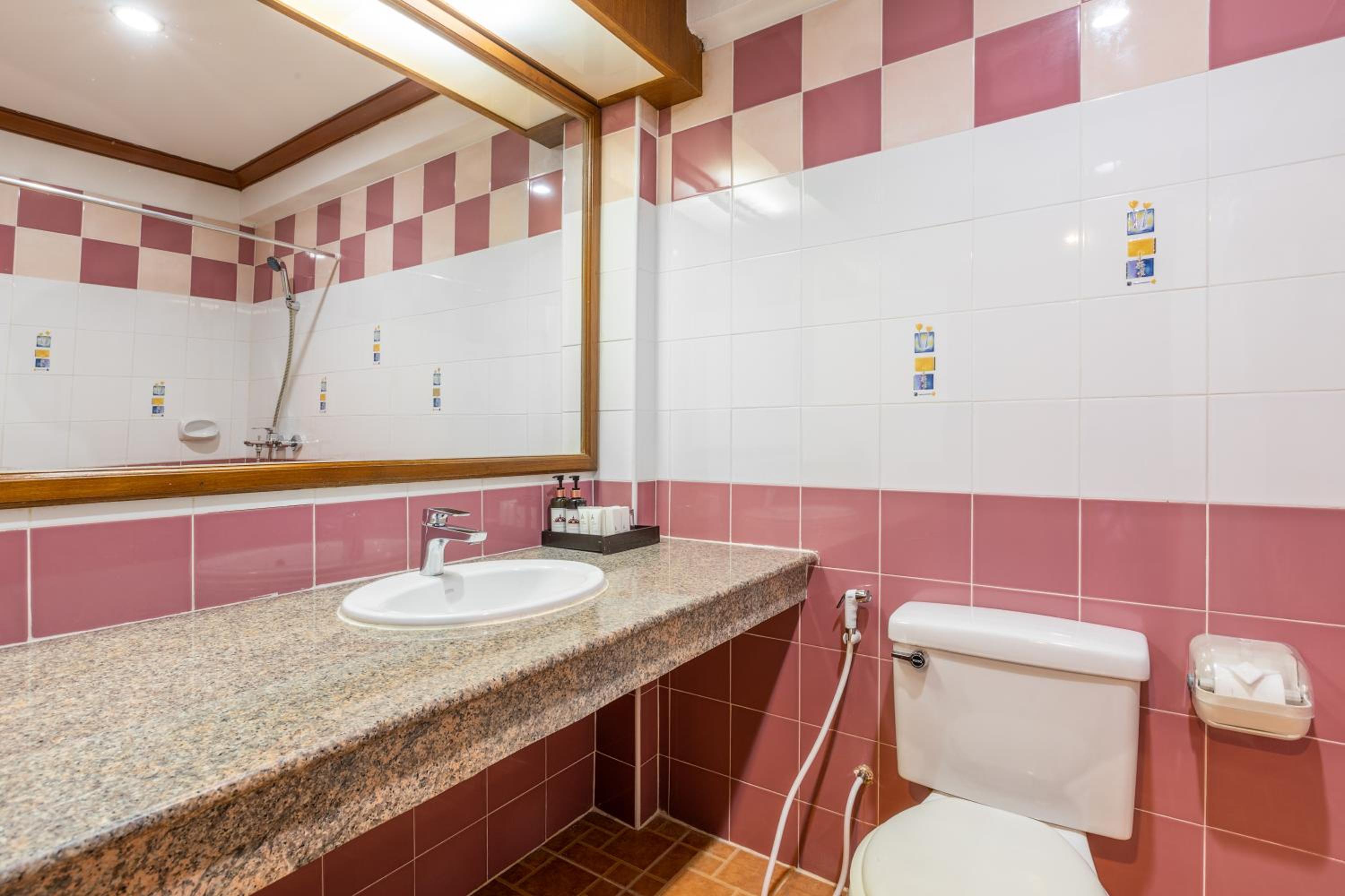 Standard Double Room - Photo 6