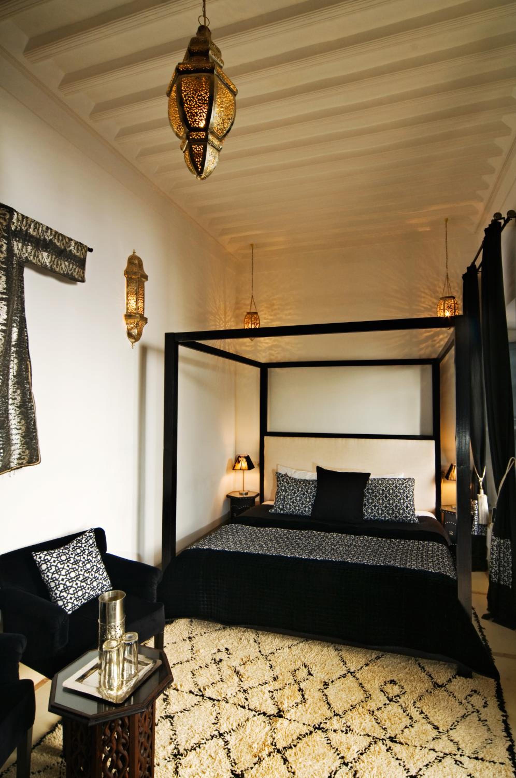 Deluxe Double Room with Bath - Photo 1