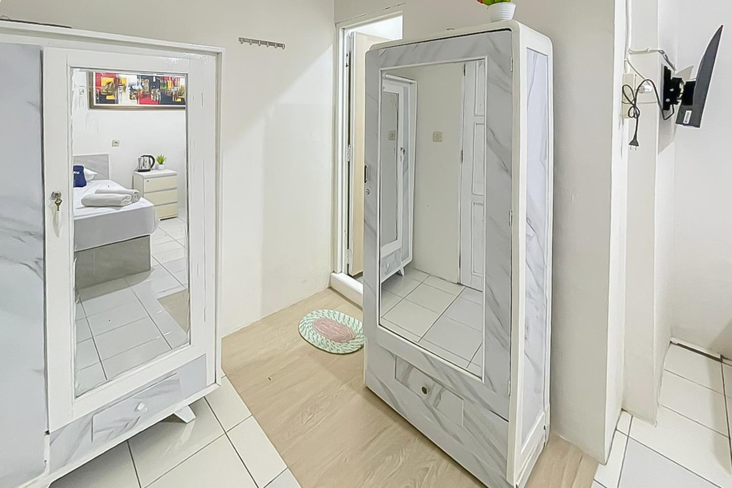 Standard Twin Room - Photo 3