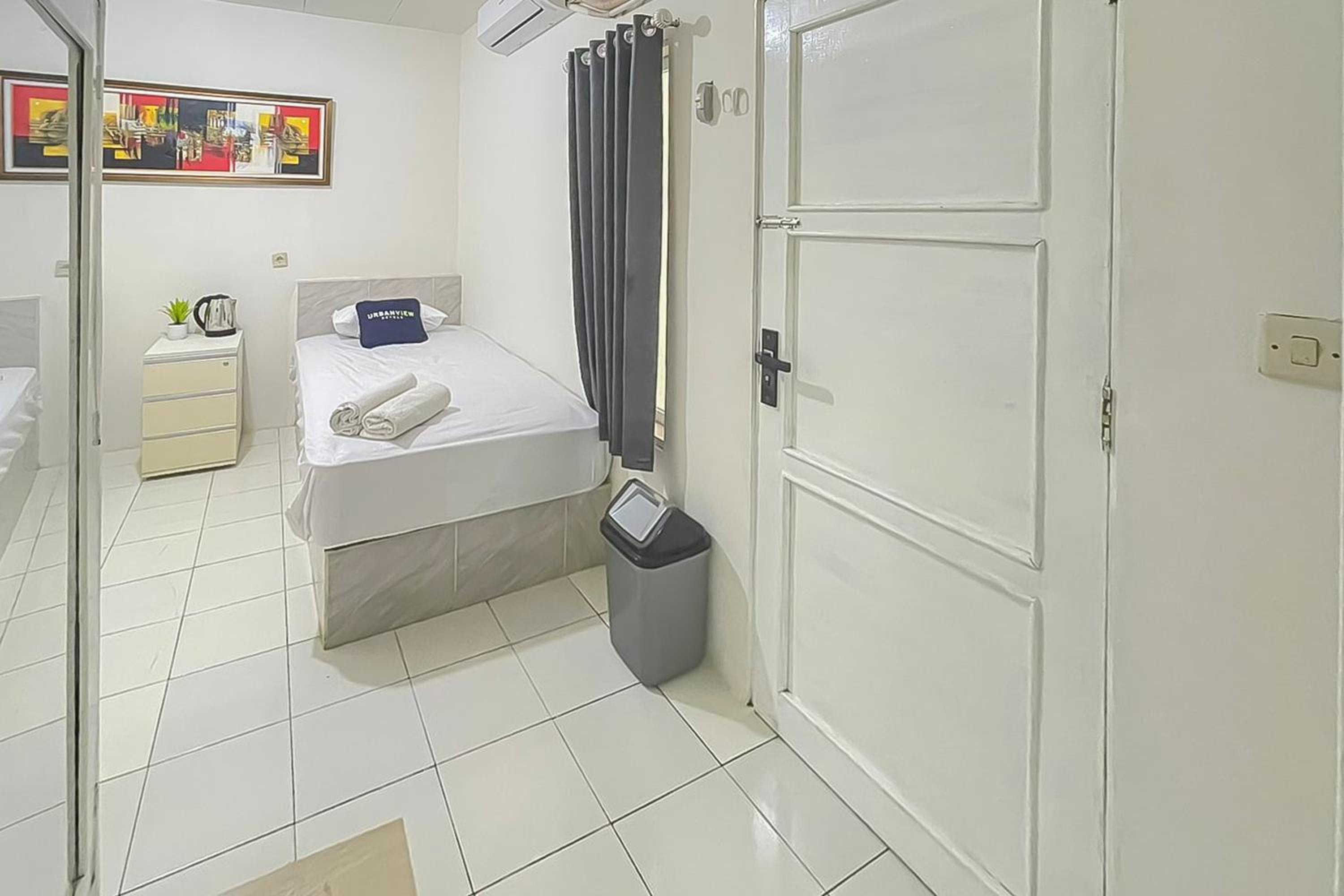 Standard Twin Room - Photo 7