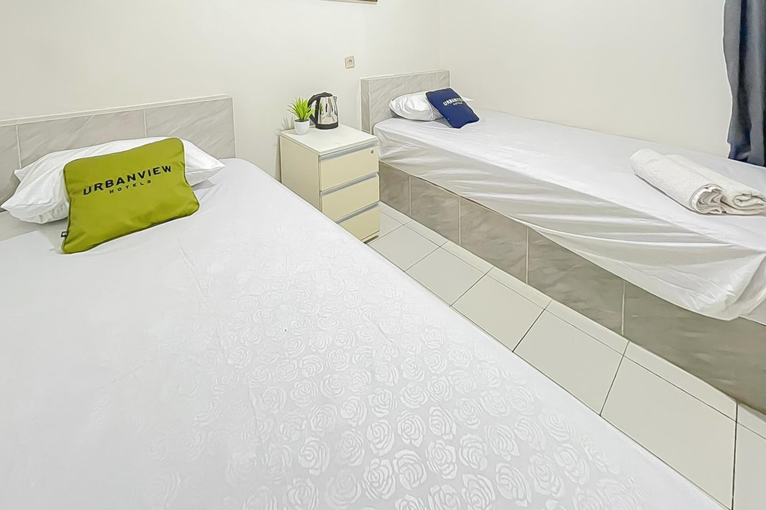 Standard Twin Room - Photo 1