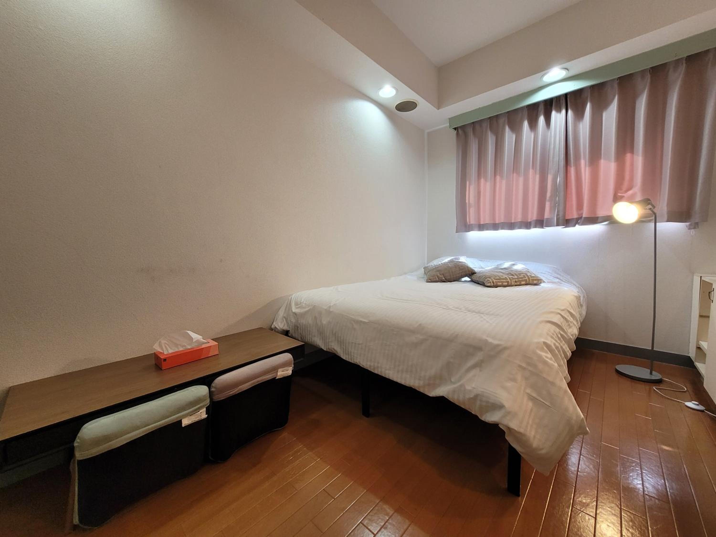 One-Bedroom Apartment photo 2