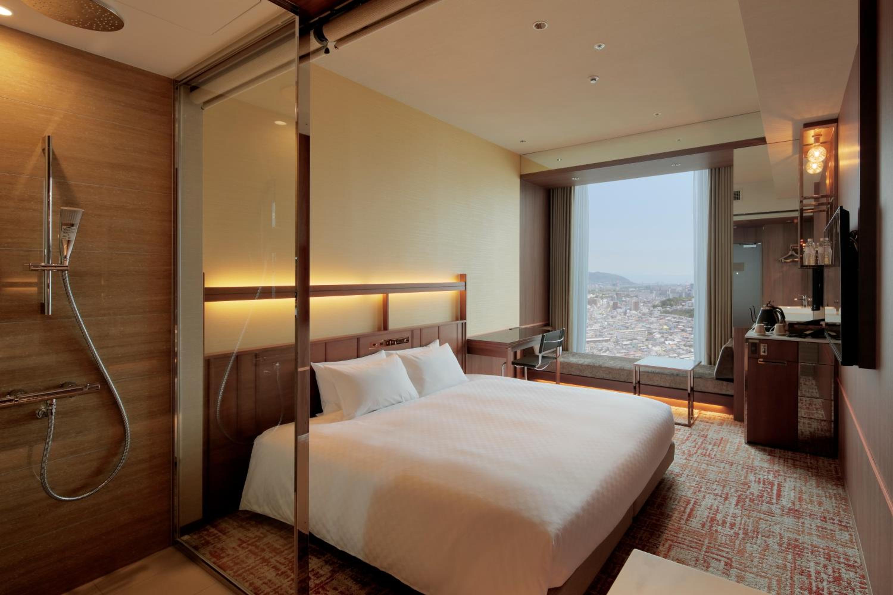 Deluxe King Room - Non-Smoking - Photo 1