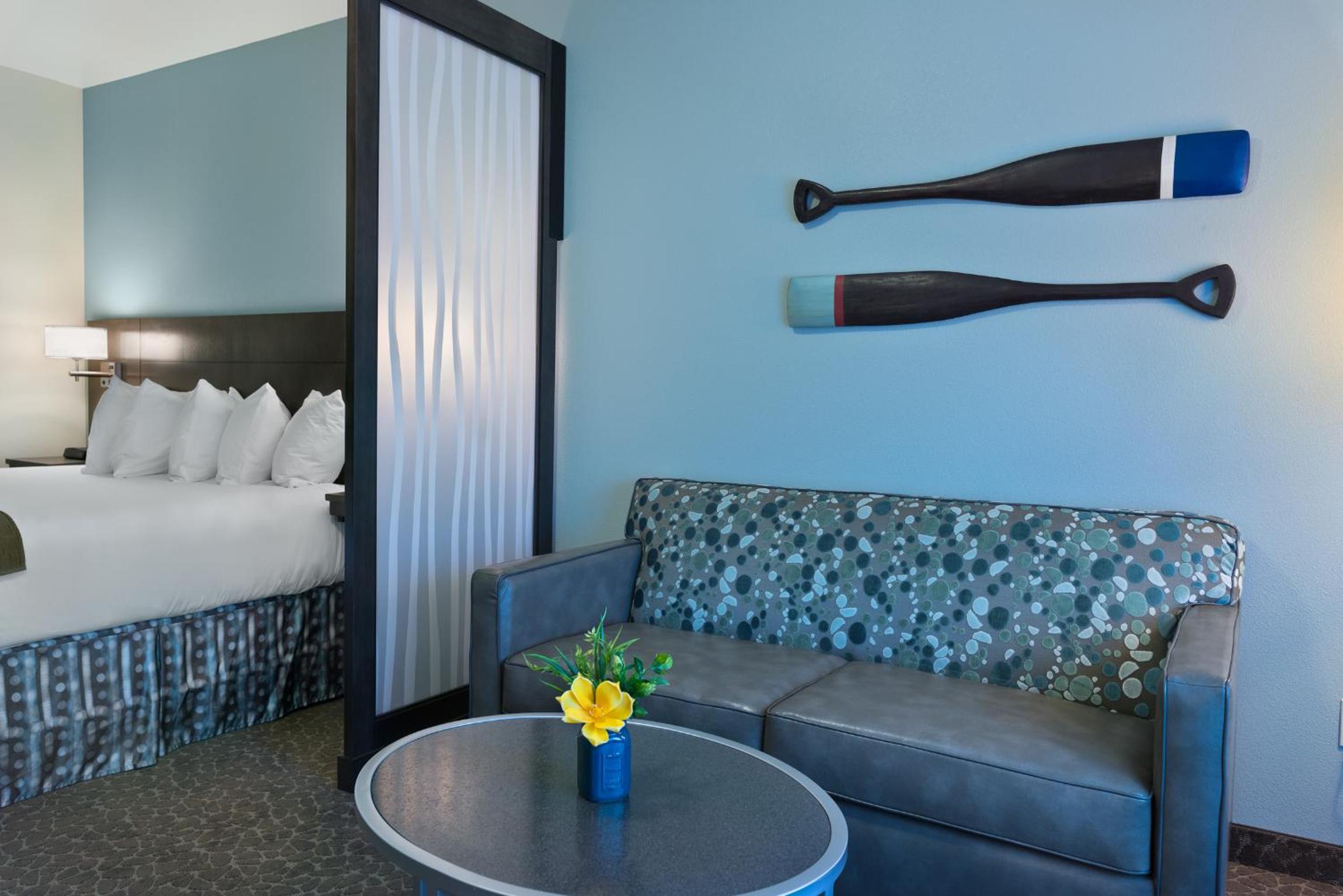 Executive King Suite Sleeper Sofa photo 2