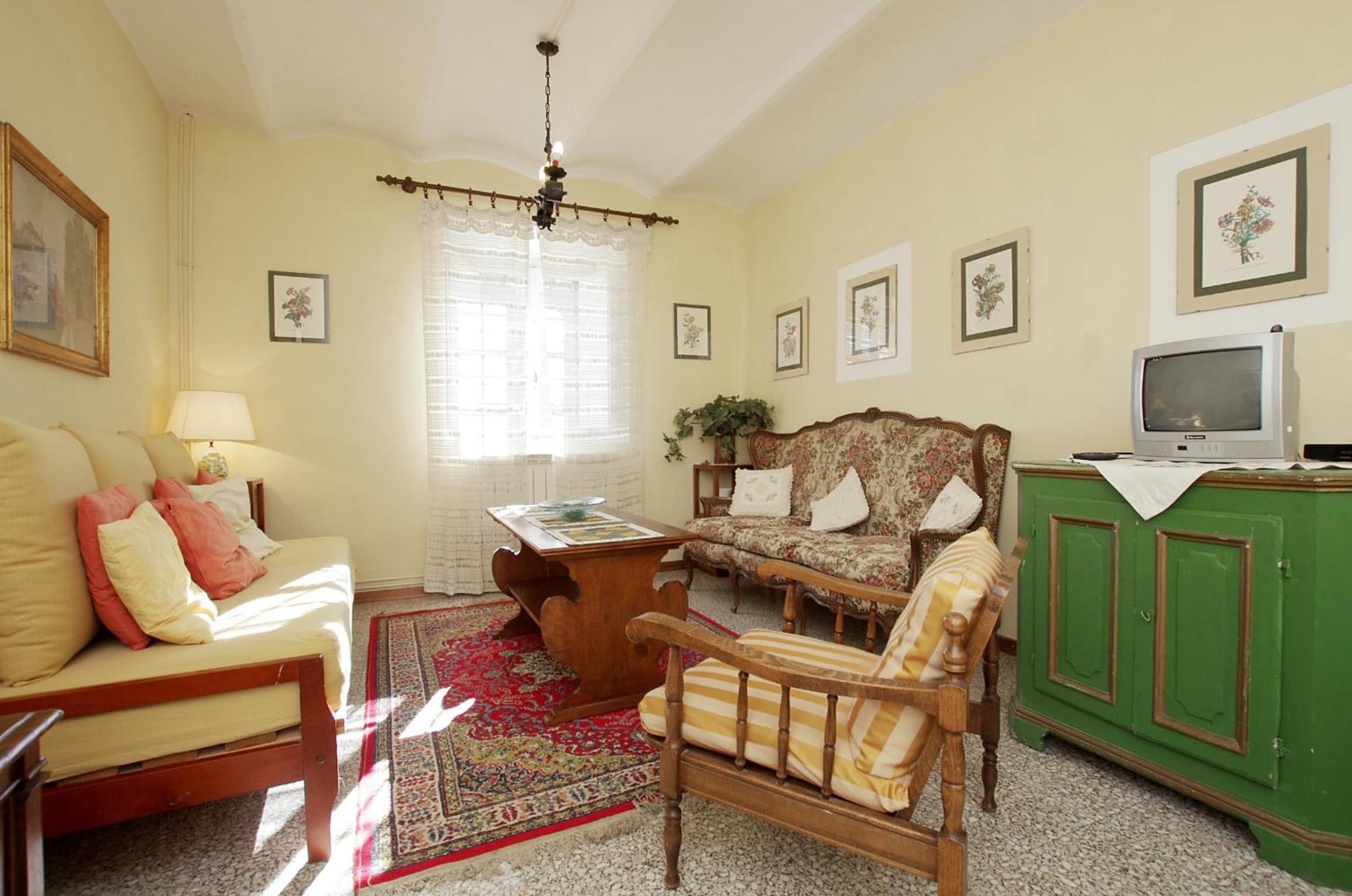 Two-Bedroom Apartment - Photo 1