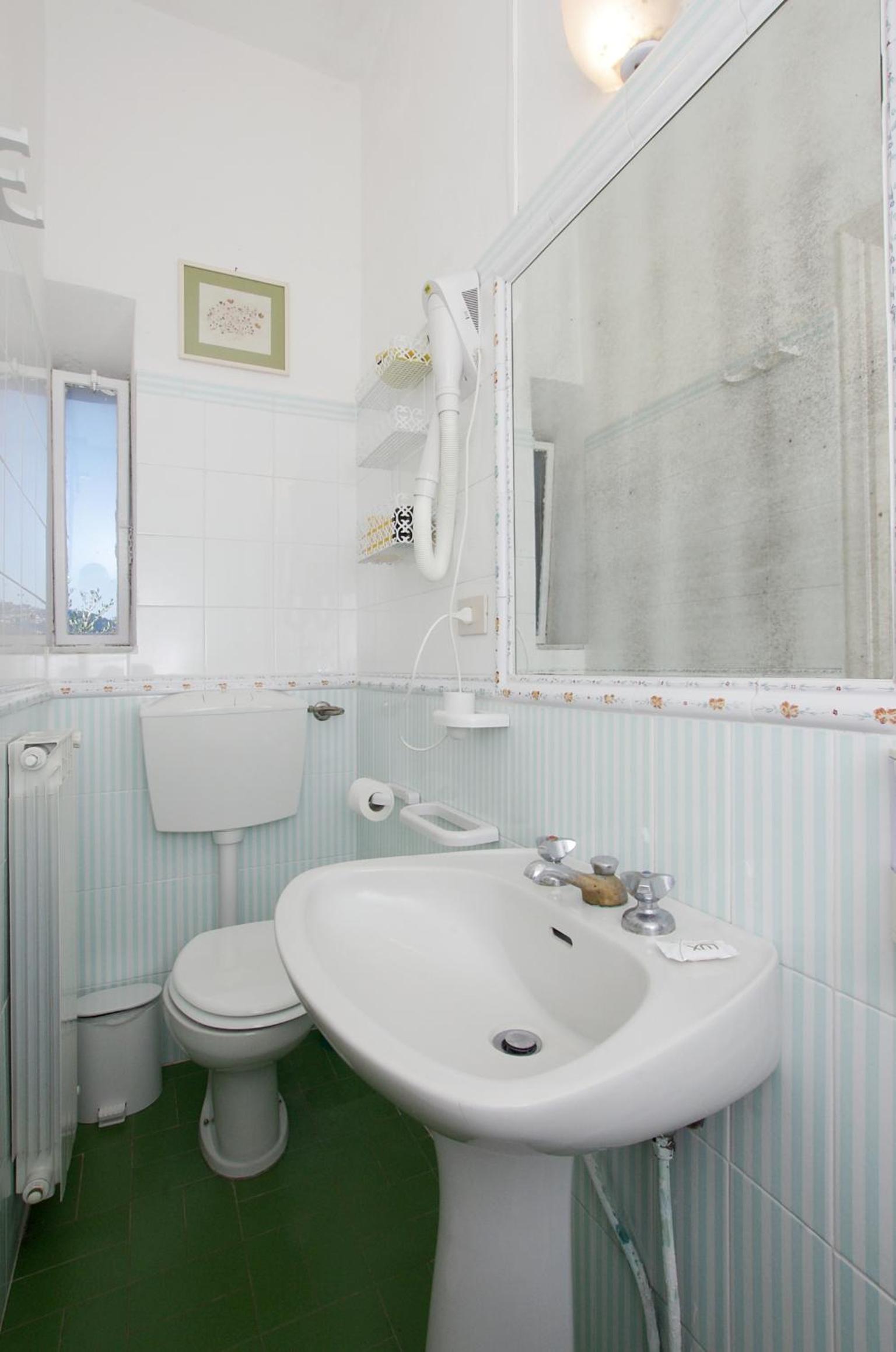 One-Bedroom Apartment - Photo 43