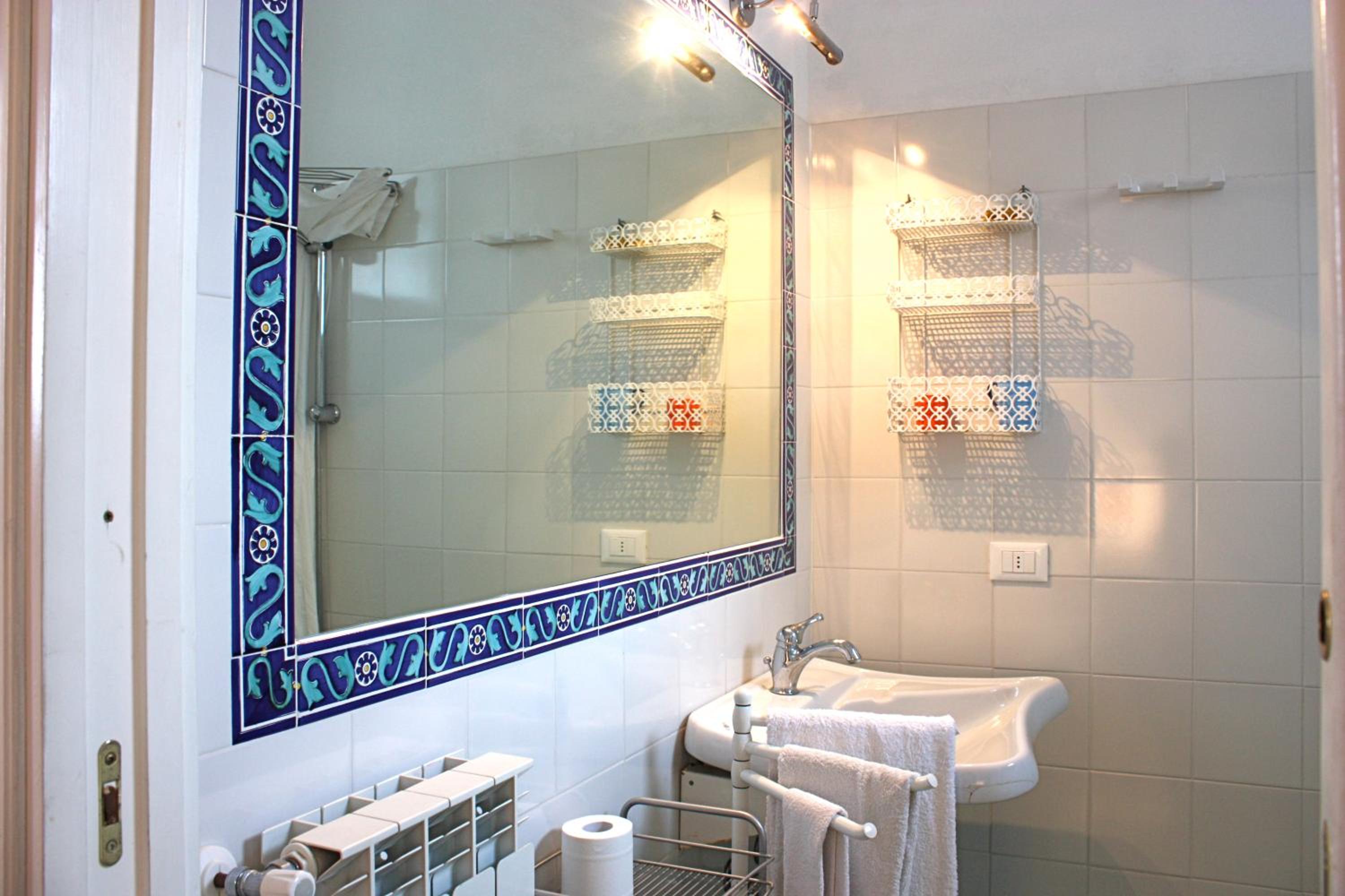 One-Bedroom Apartment - Photo 32