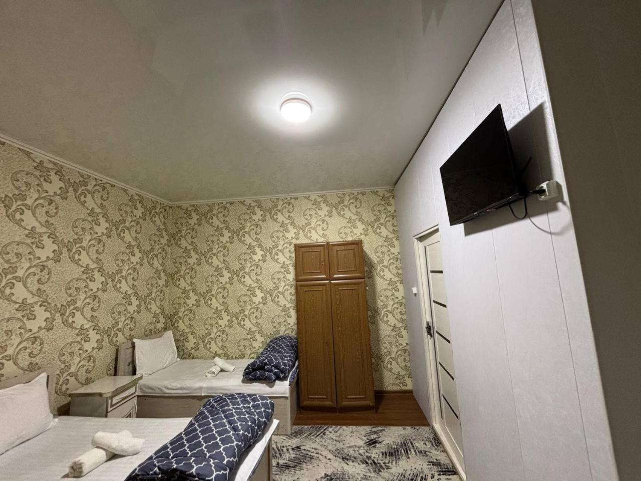 Single Bed In Dormitory Room photo 2