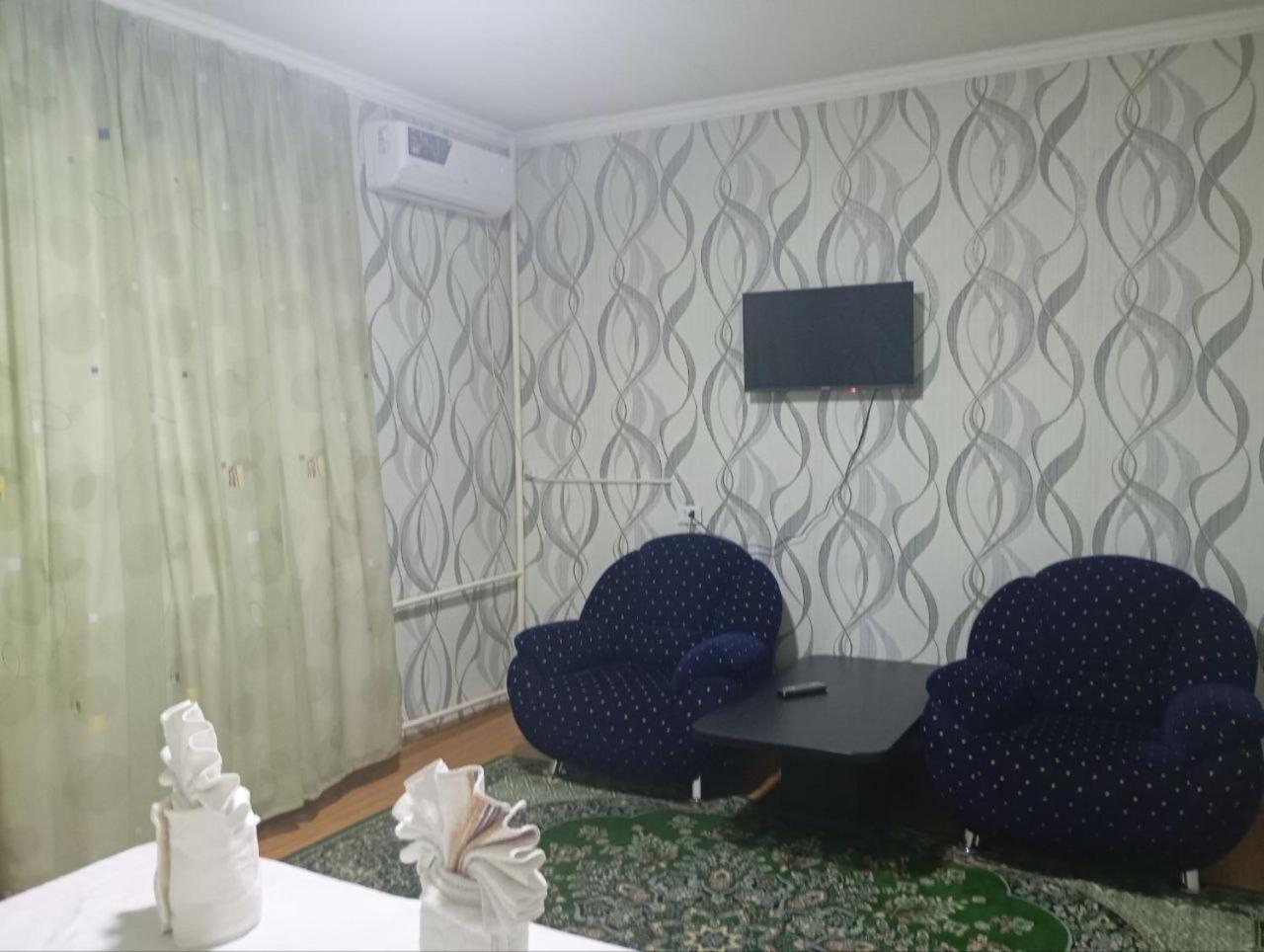 Single Bed In Dormitory Room photo 3