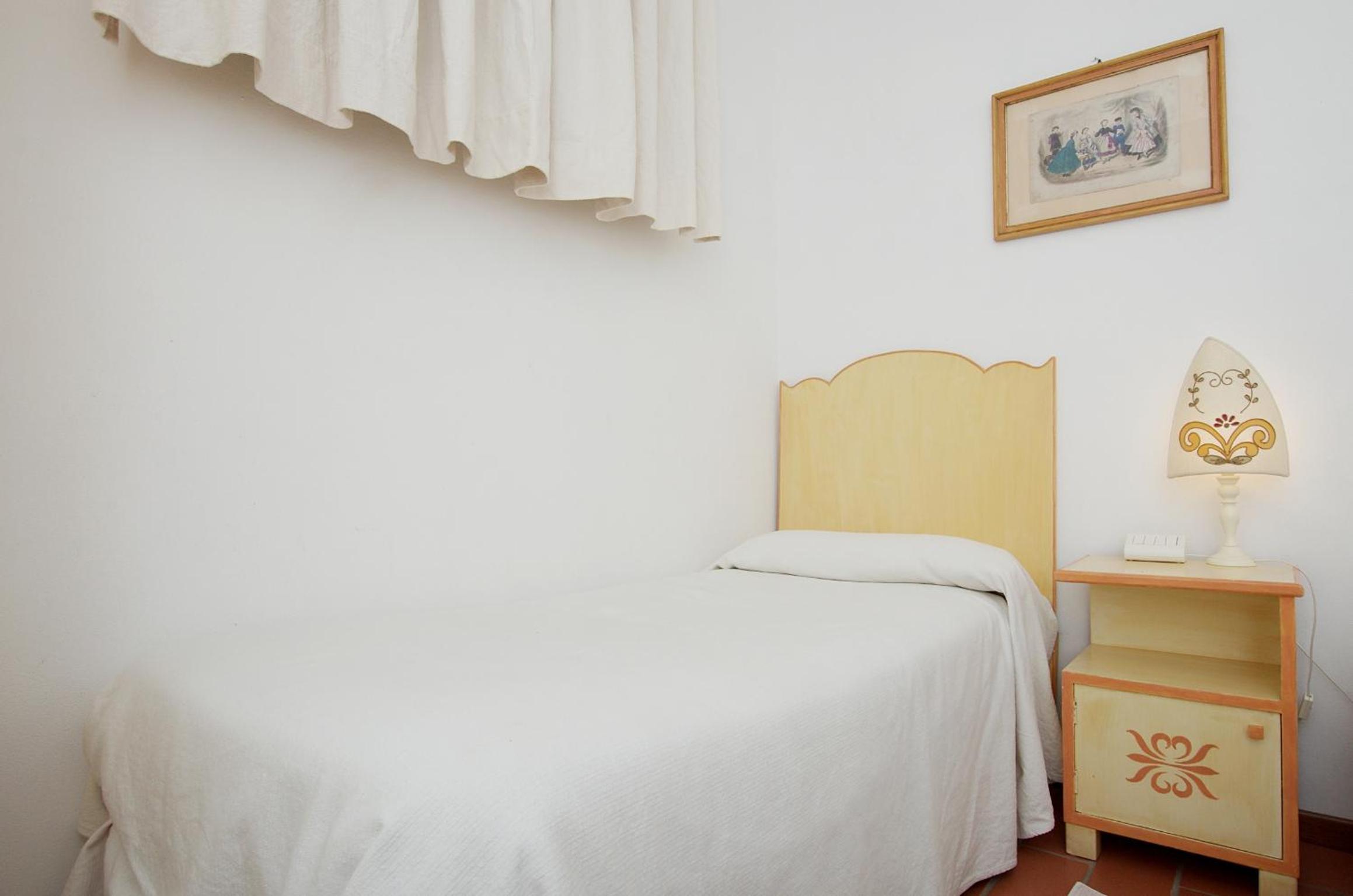 One-Bedroom Apartment - Photo 29
