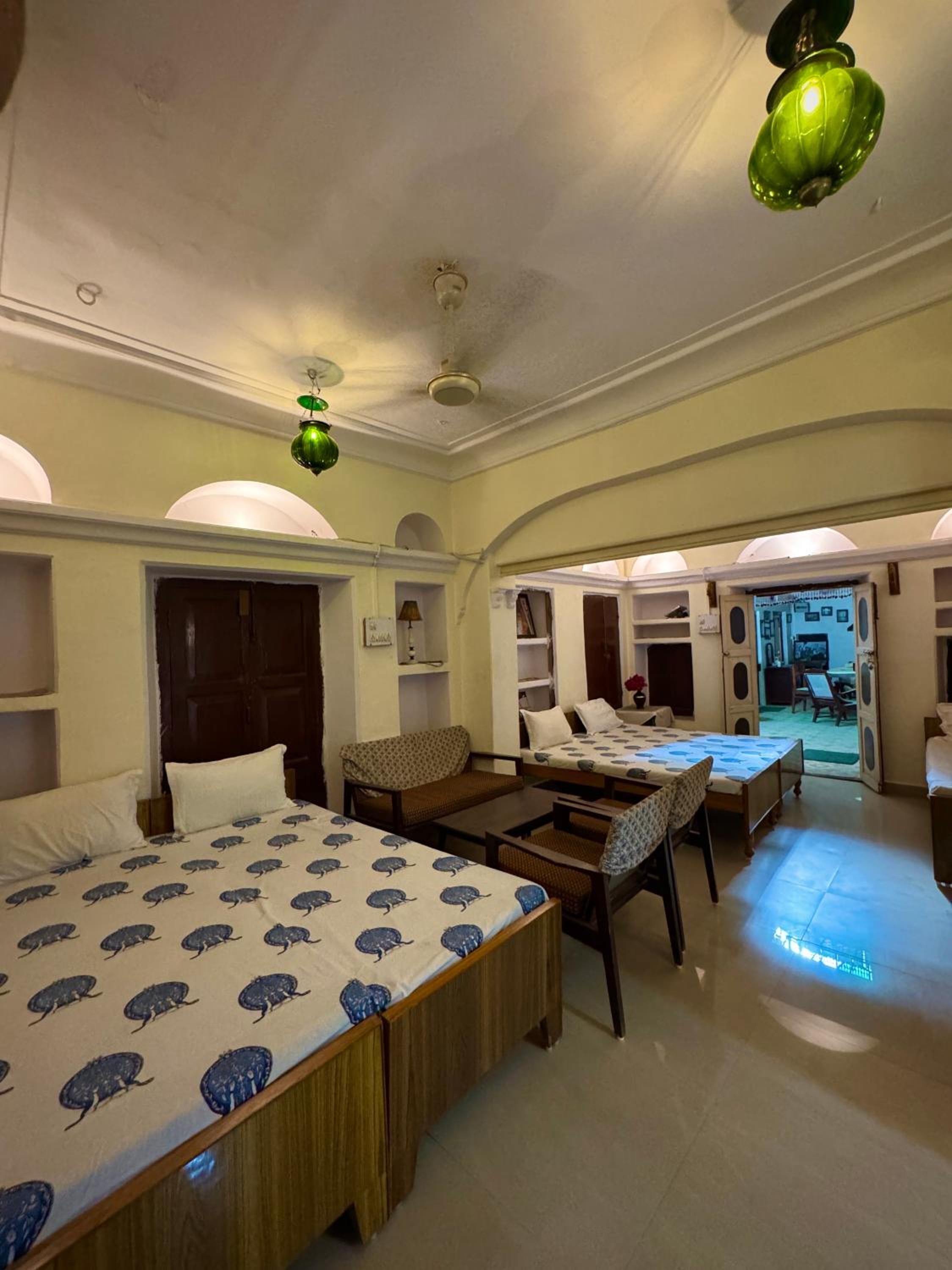 Family Room with Balcony photo 3