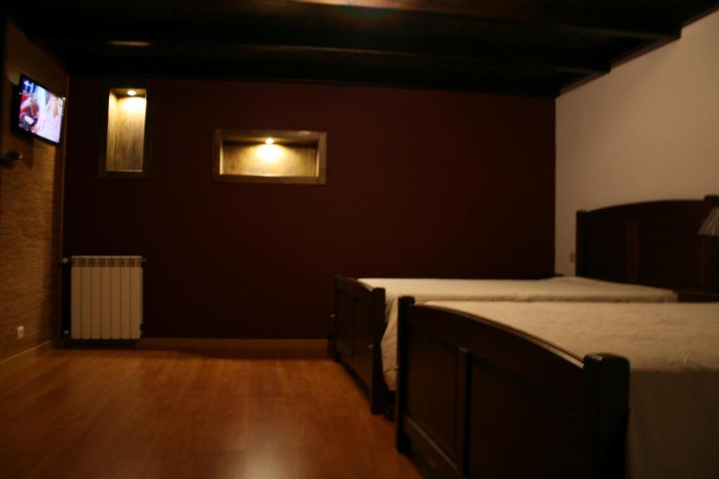 Four-Bedroom House - Photo 9