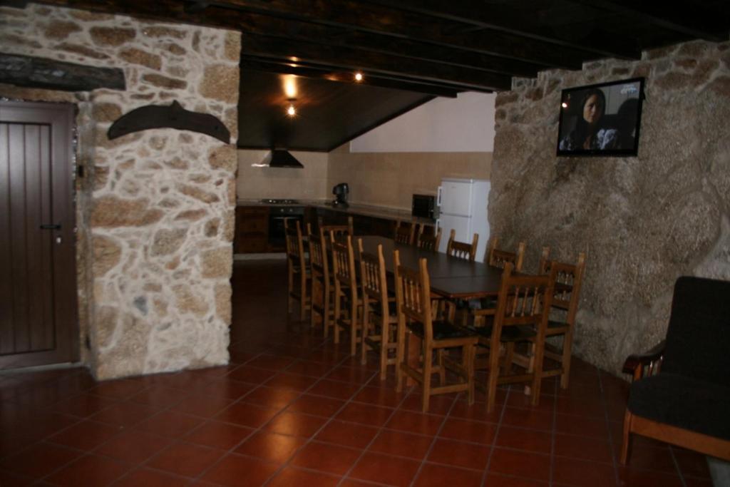 Four-Bedroom House - Photo 2