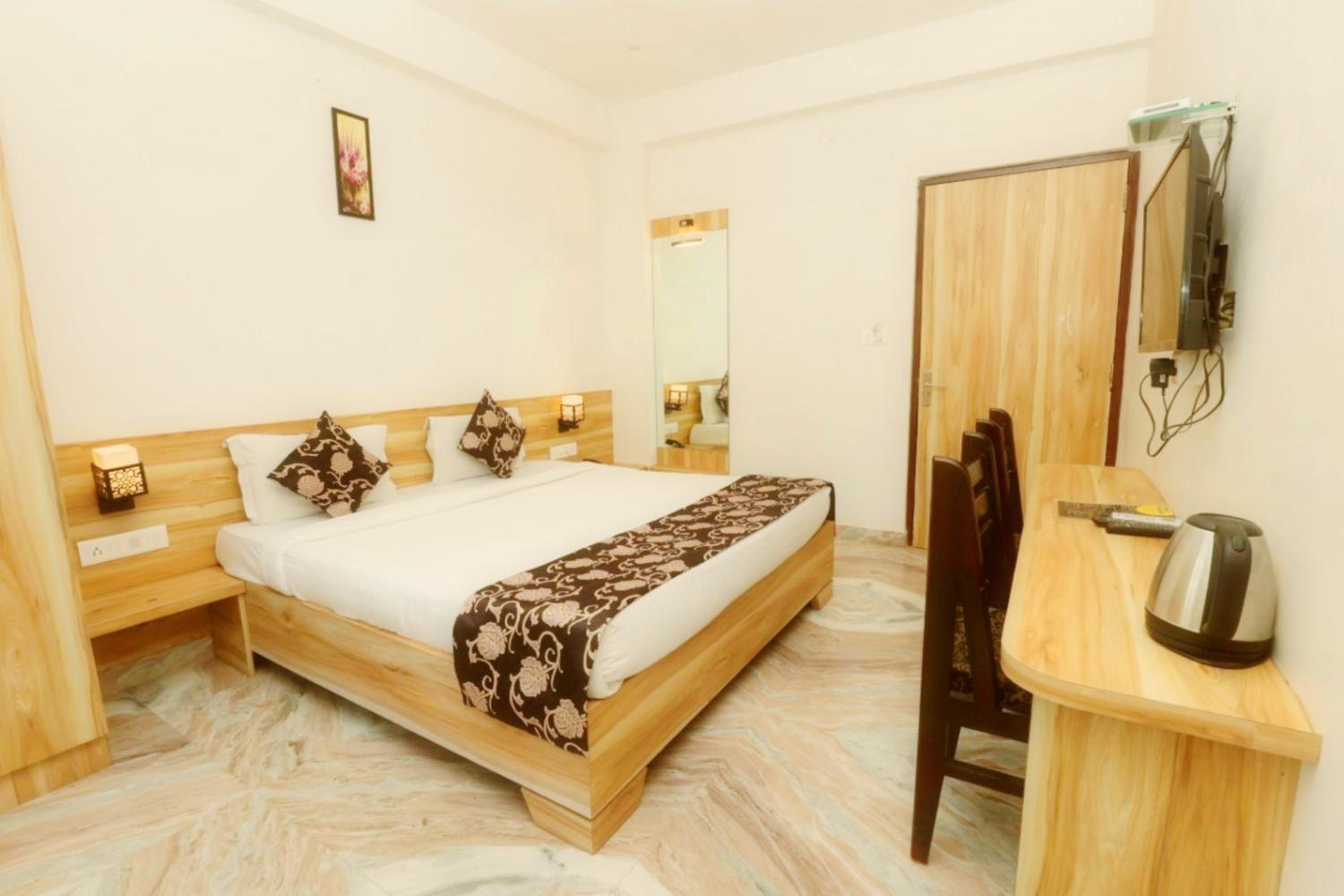 Deluxe Double or Twin Room - Photo 2