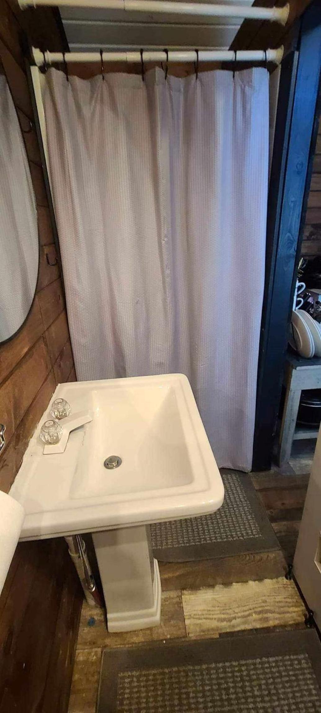 One-Bedroom House photo 2