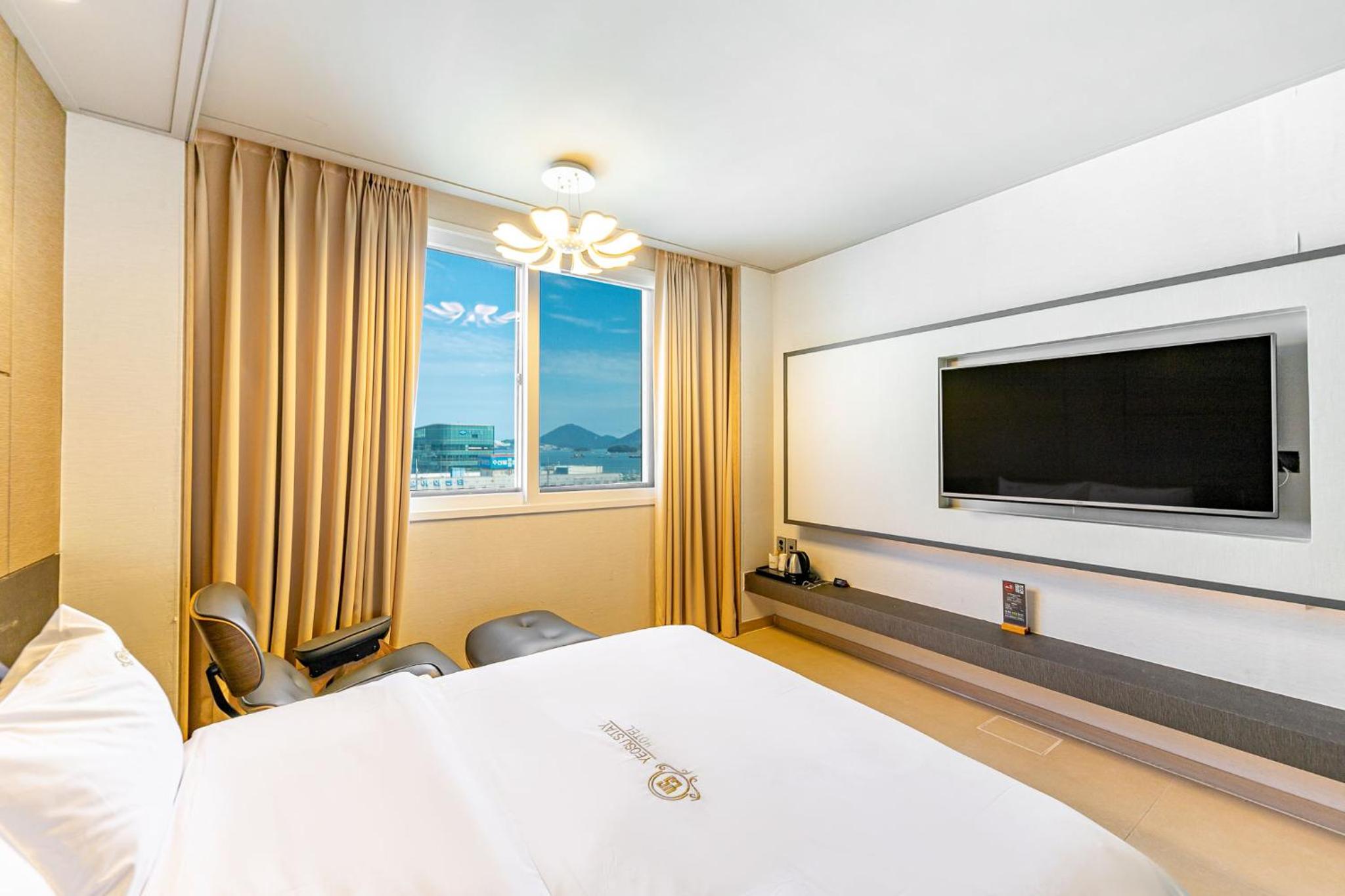 Superior Suite with Sea View photo 2