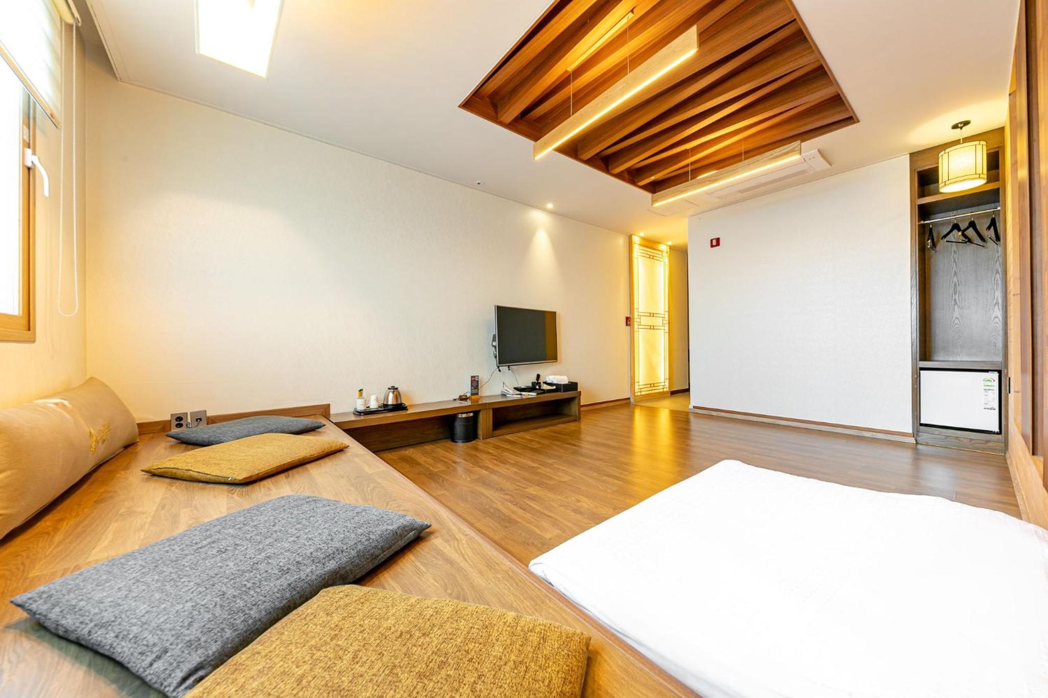Korean Style Ondol Special Room photo 1