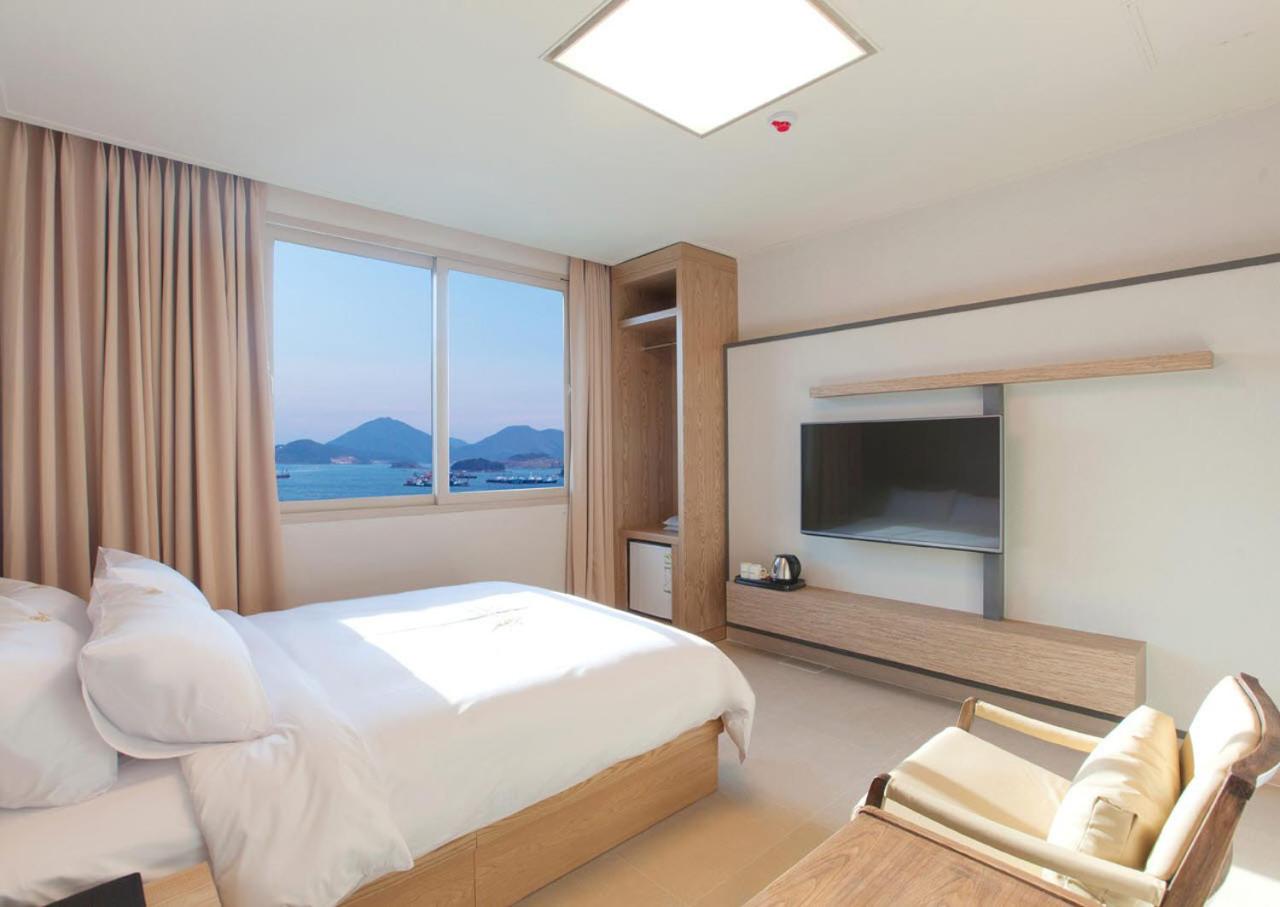 Double Room with Sea View photo 3